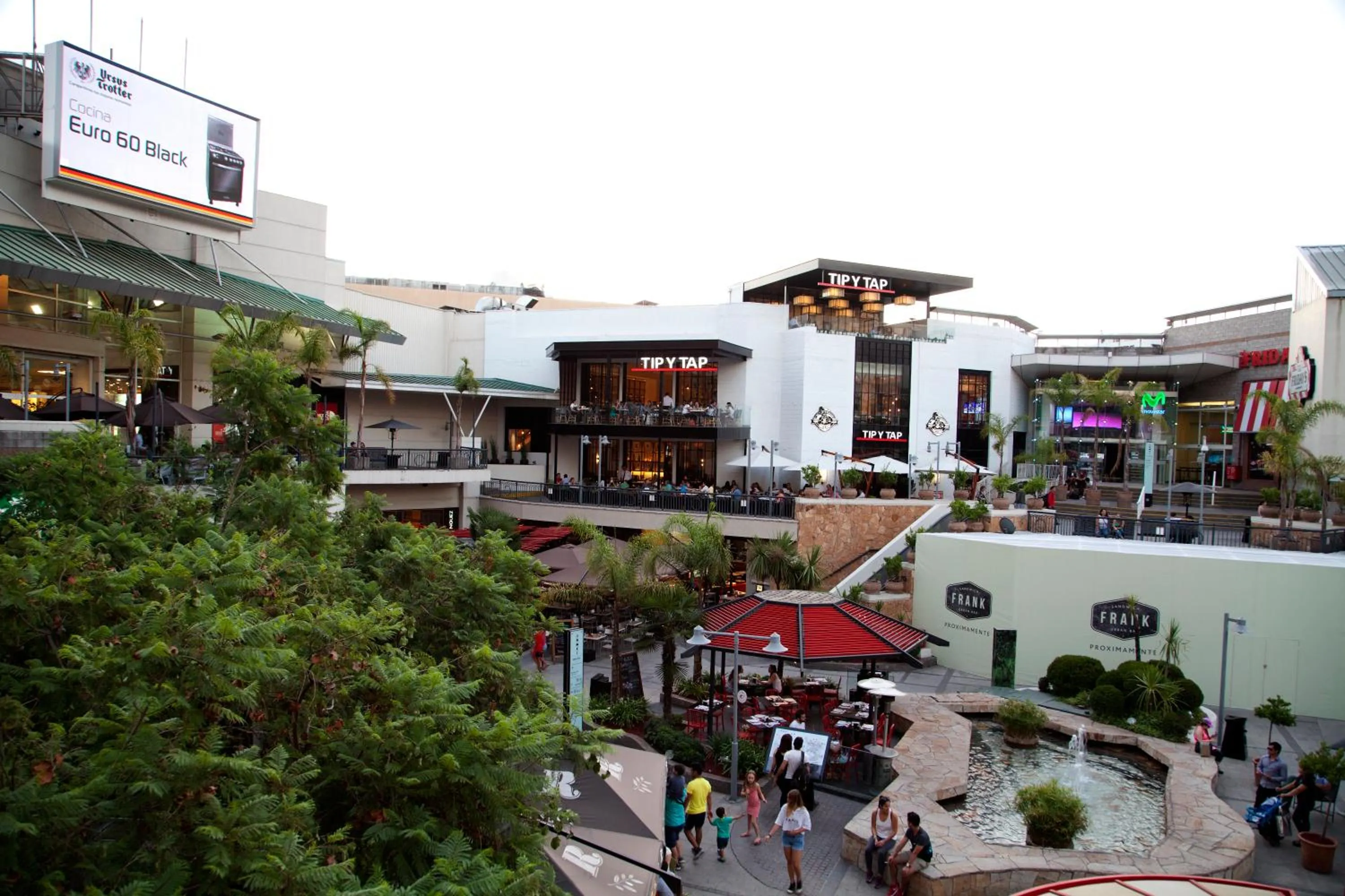 Property building in Sunset Aparts