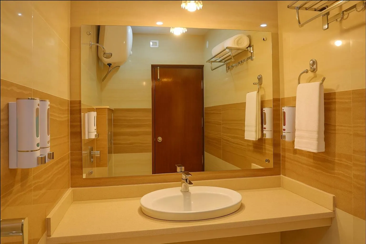 Toilet in Hotel Winter Line Inn Near St Francis Monastery