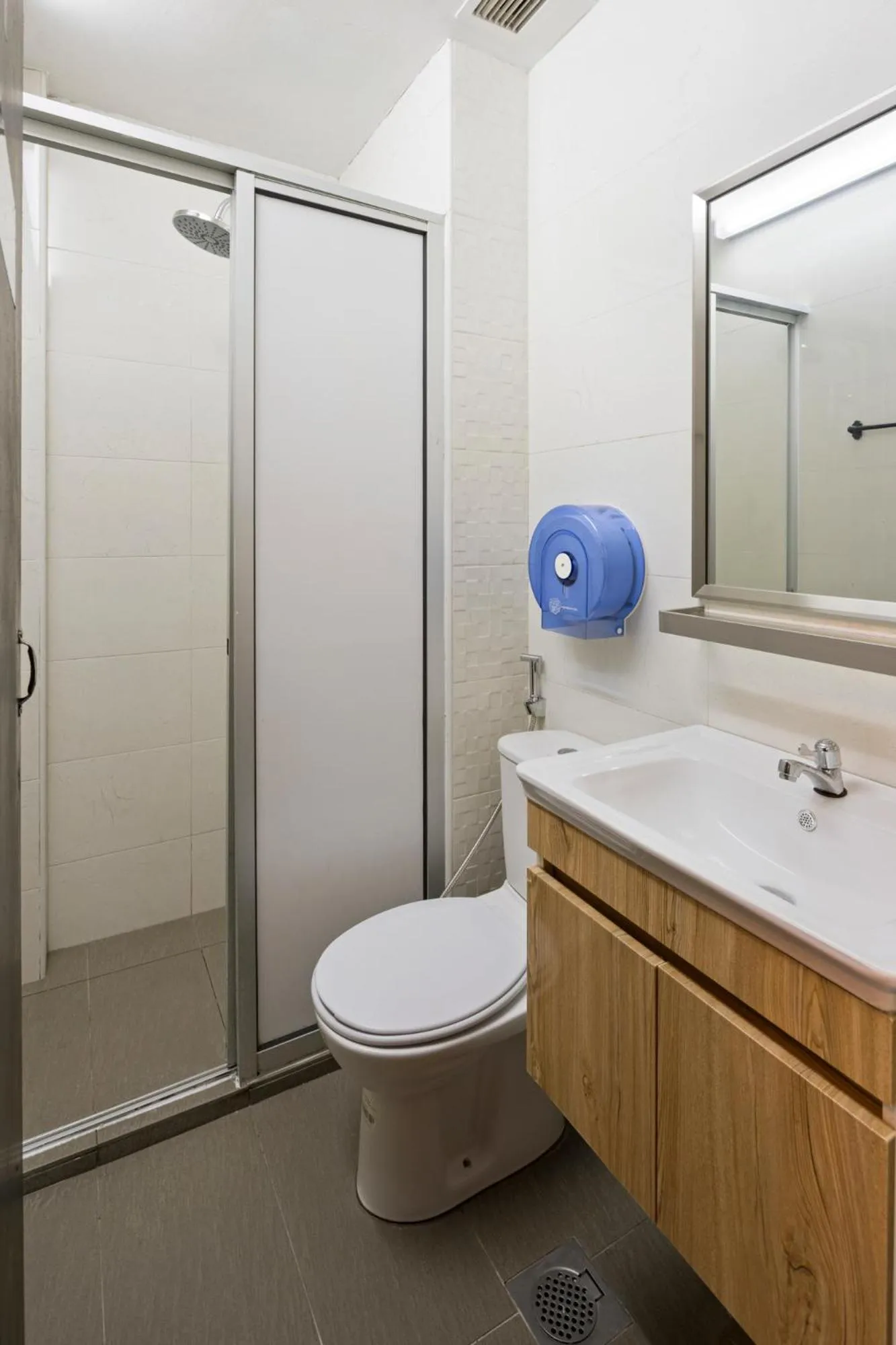 Bathroom in 7 Wonders Hostel at Upper Dickson