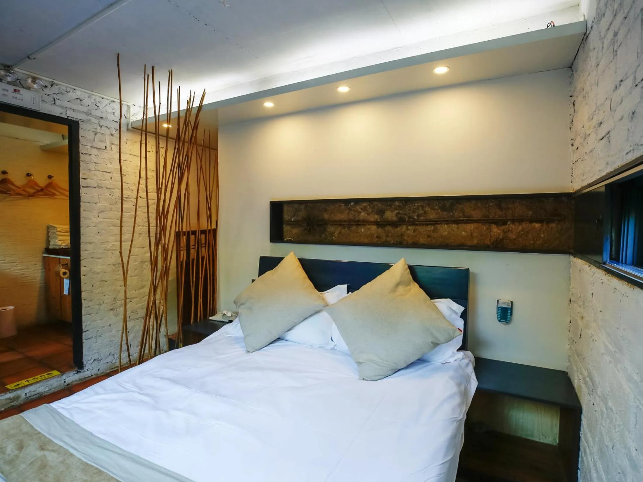 Bedroom, Bed in Tulou Herongzhuang Inn