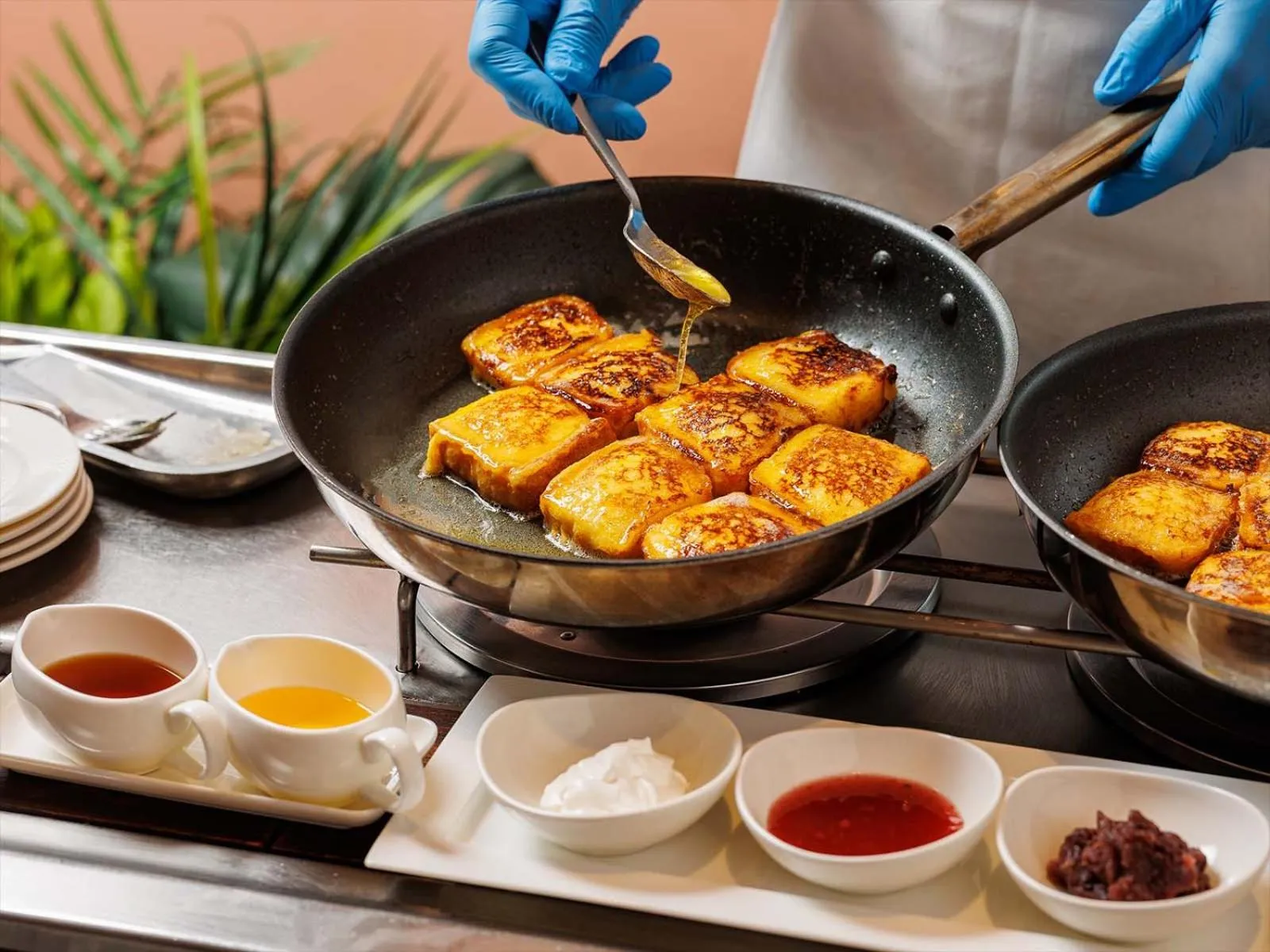 Breakfast in The Park Front Hotel at Universal Studios Japan