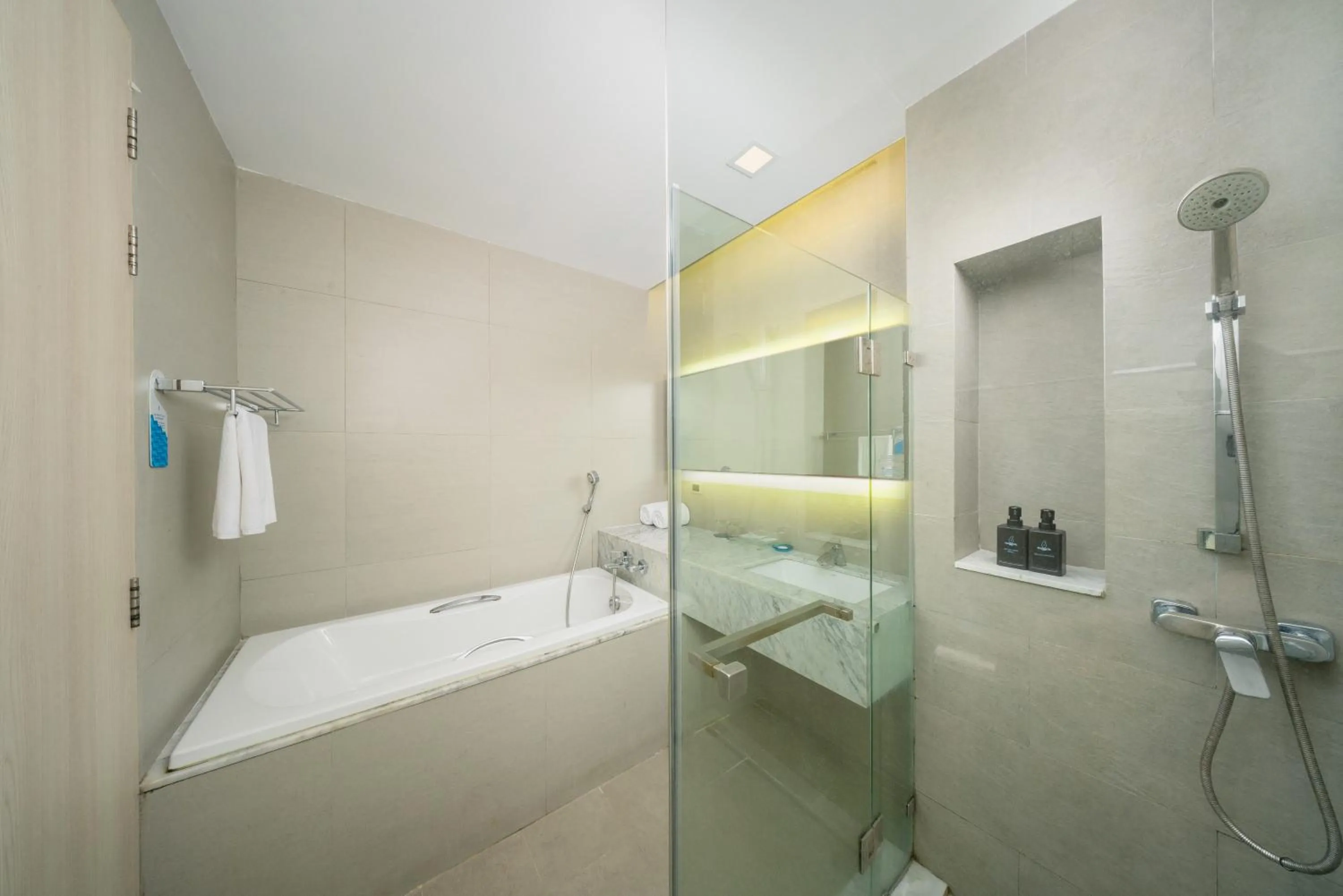 Bath in BlueSotel Krabi AoNang Beach