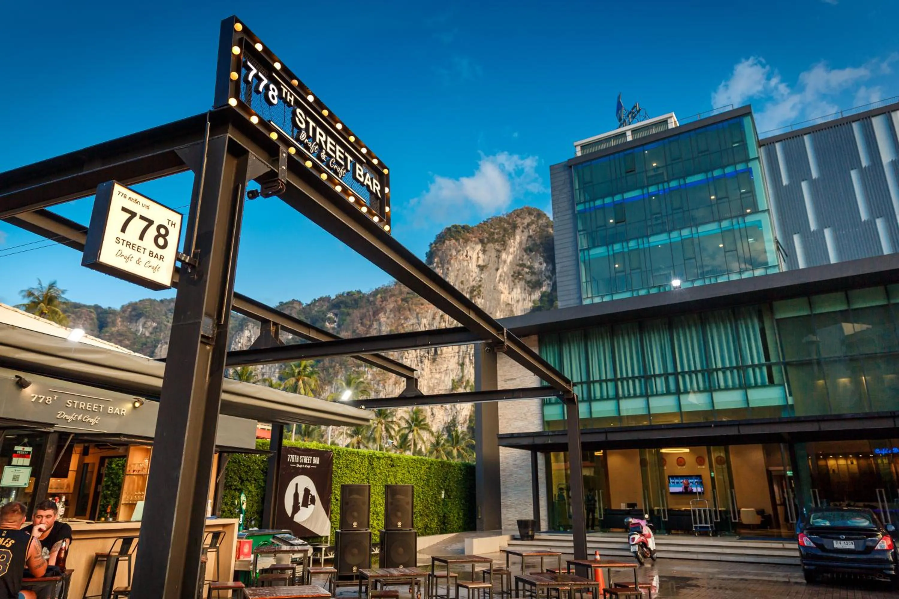 Restaurant/places to eat in BlueSotel Krabi AoNang Beach