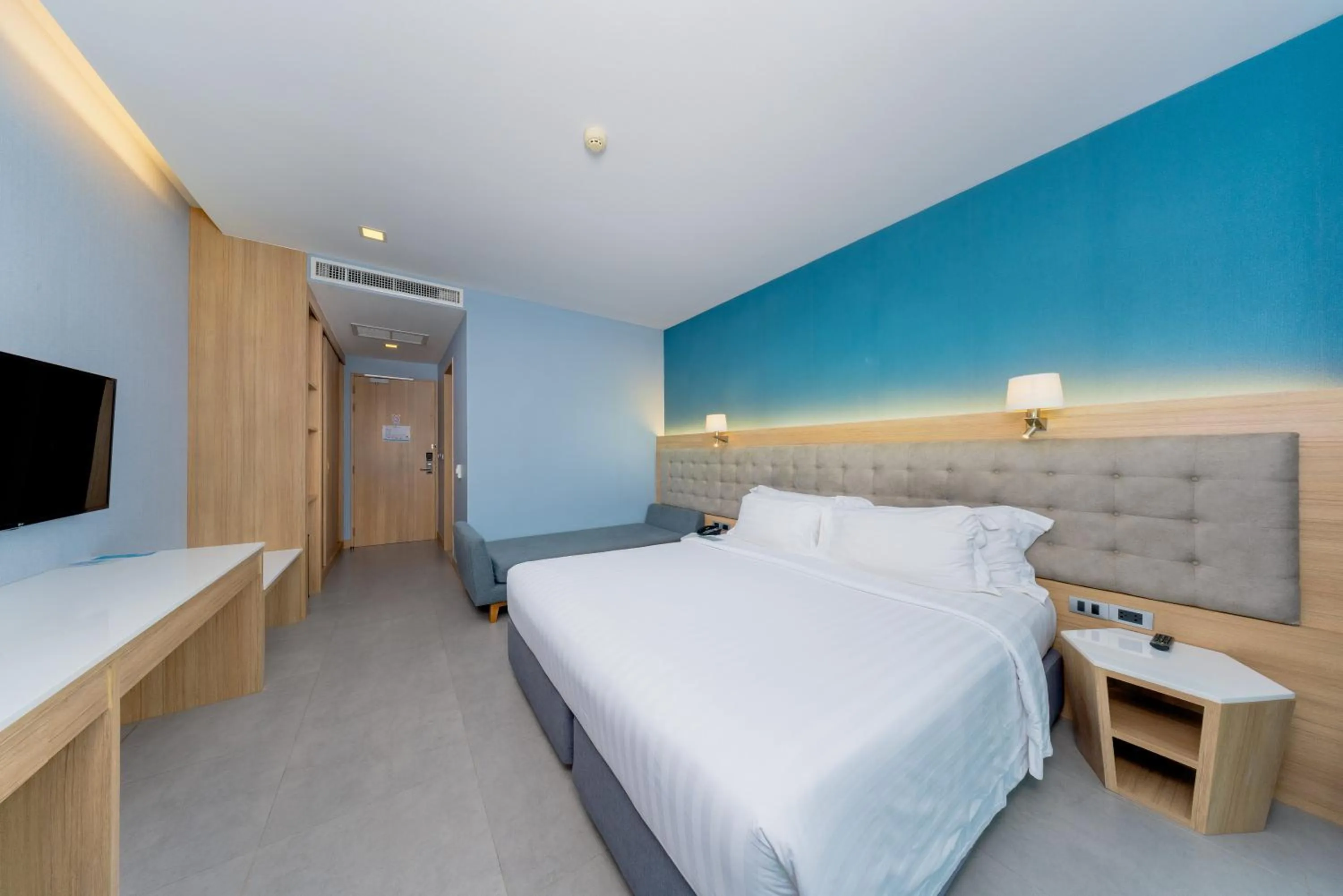 Bedroom, Bed in BlueSotel Krabi AoNang Beach