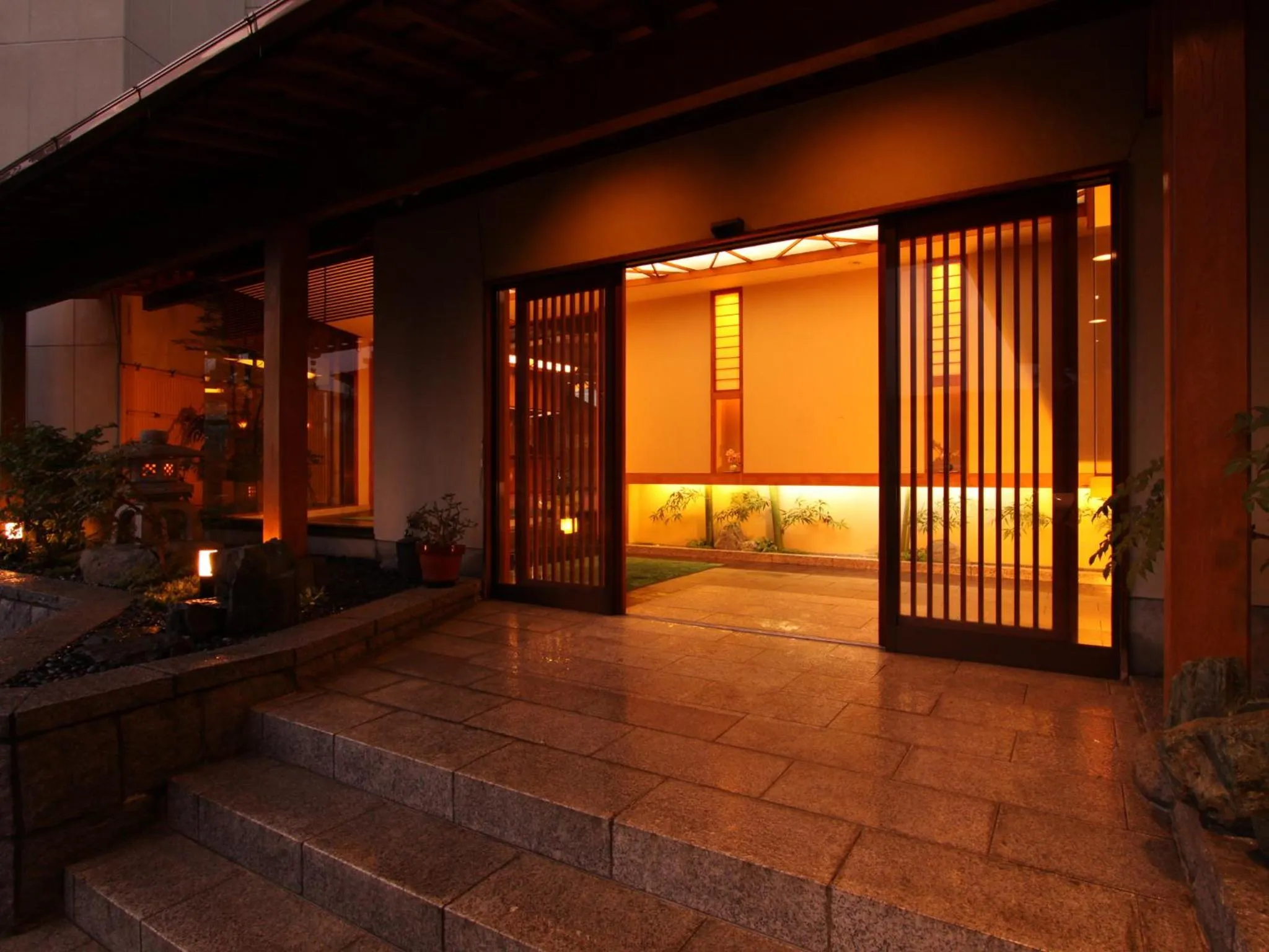 Facade/entrance in Yoshinotei