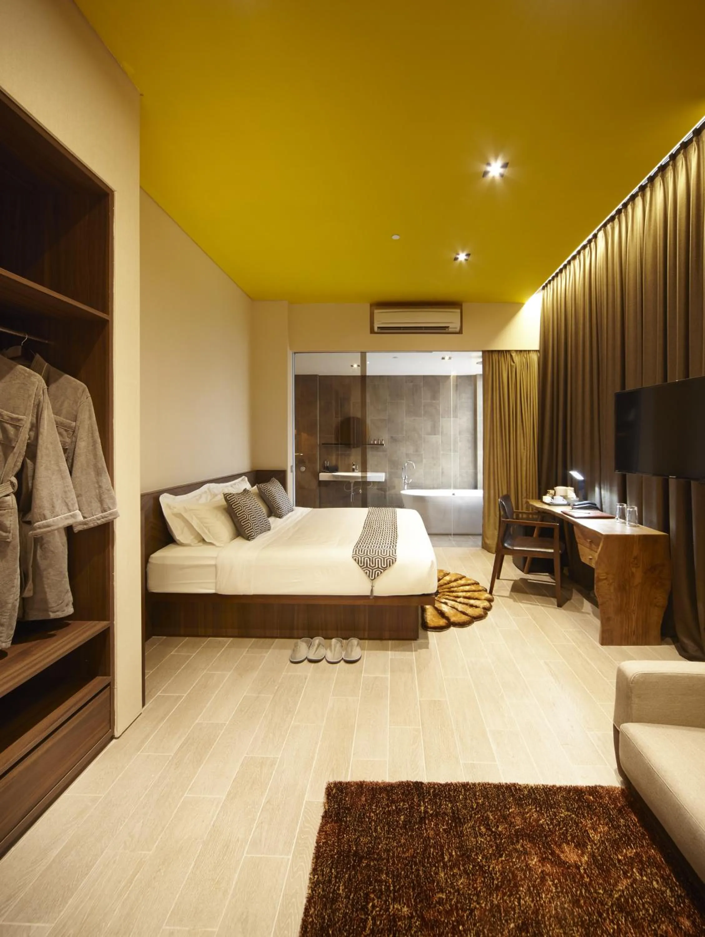 Bedroom, Bed in Hotel Yan