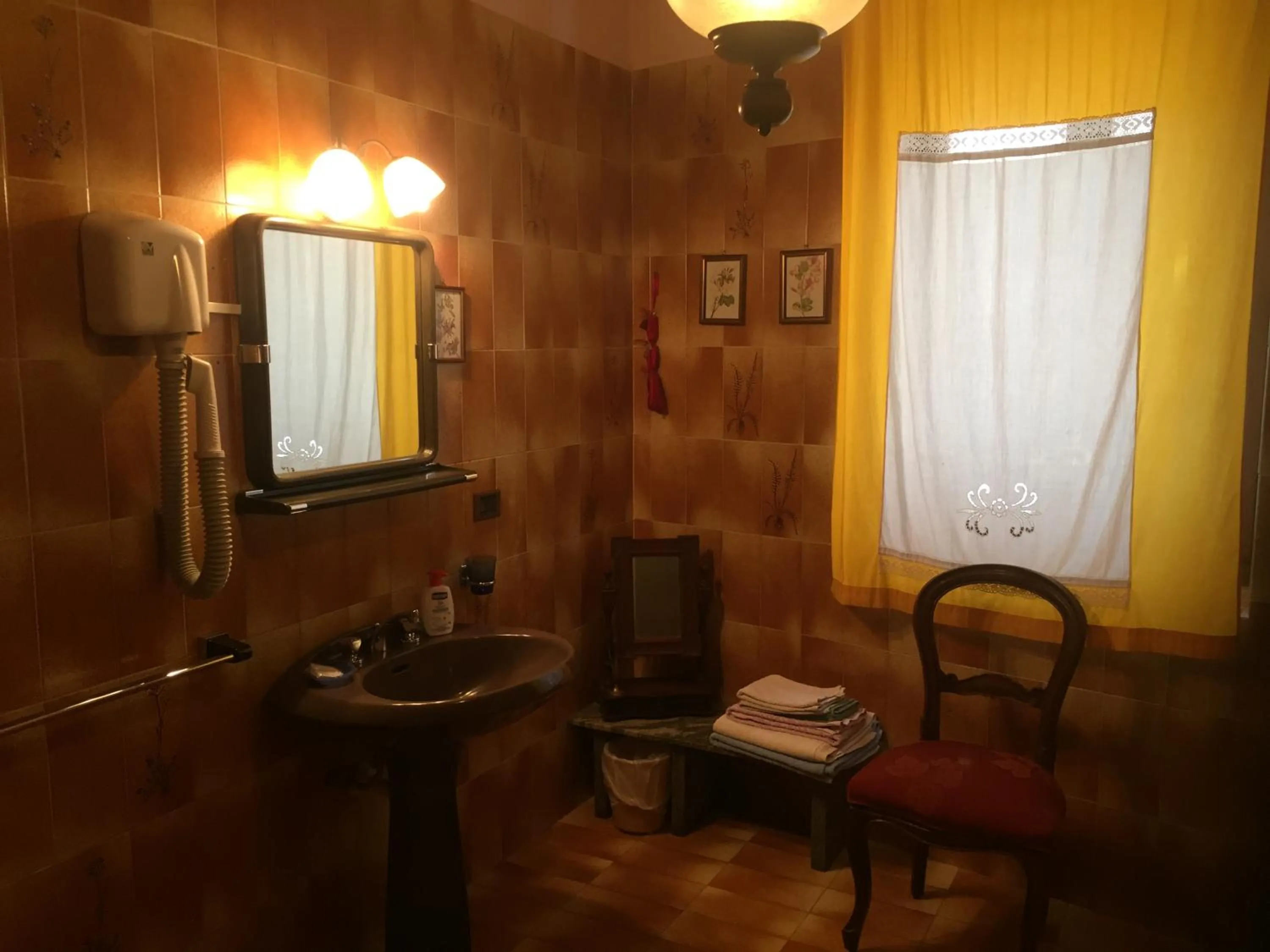 Shower in B&B Casa Mia