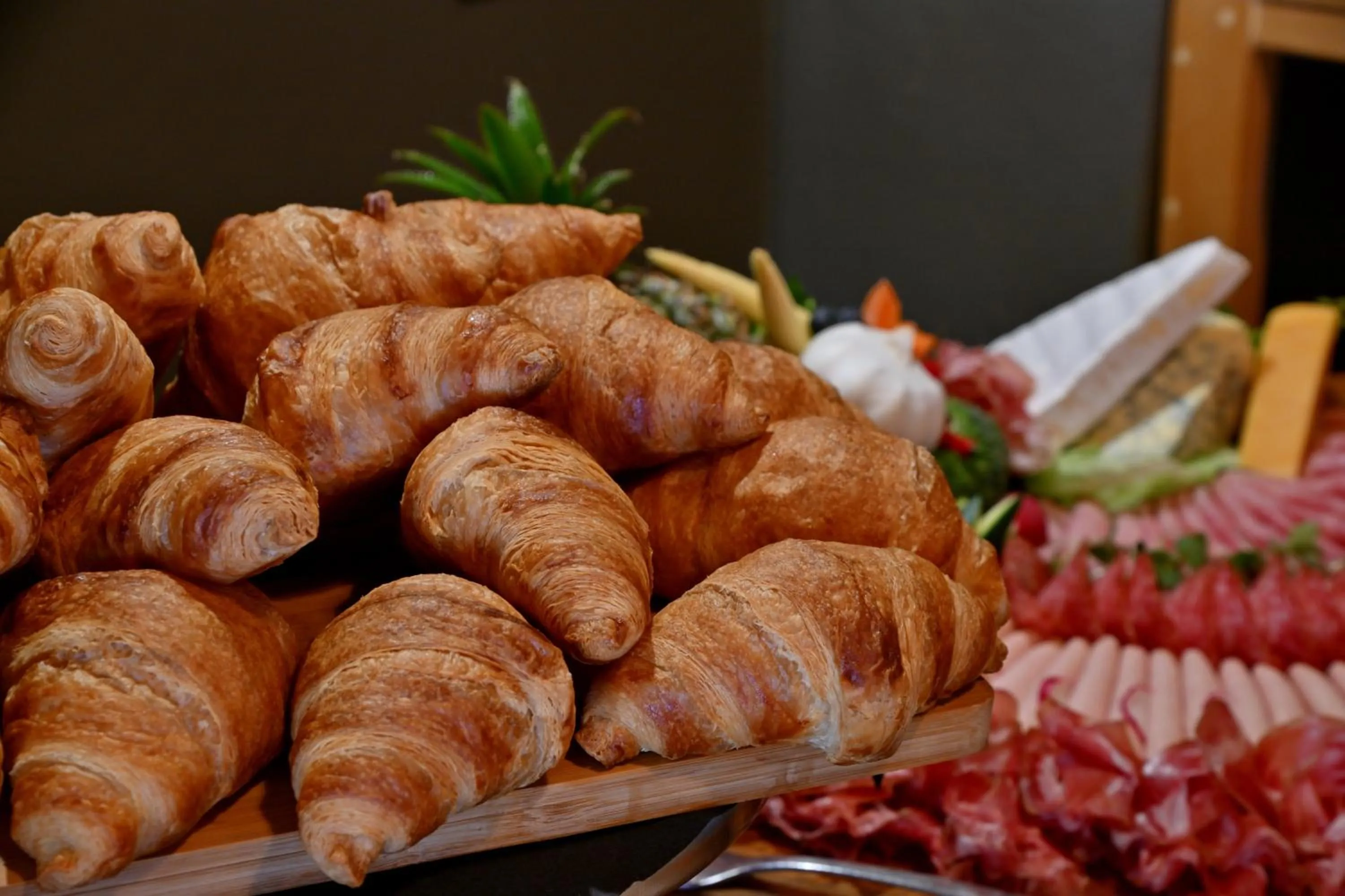 Breakfast in Mimosa Lodge