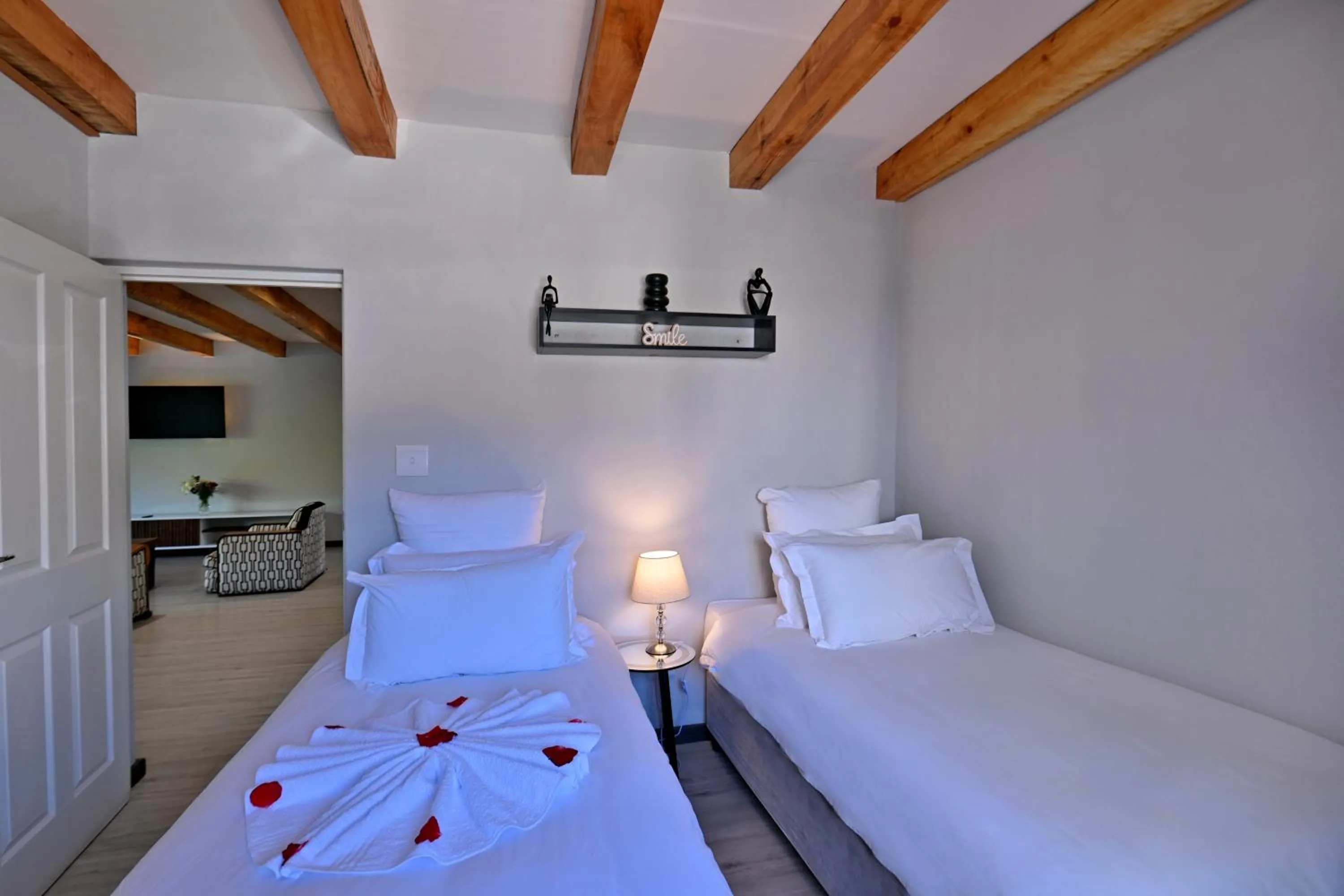 Bed in Mimosa Lodge
