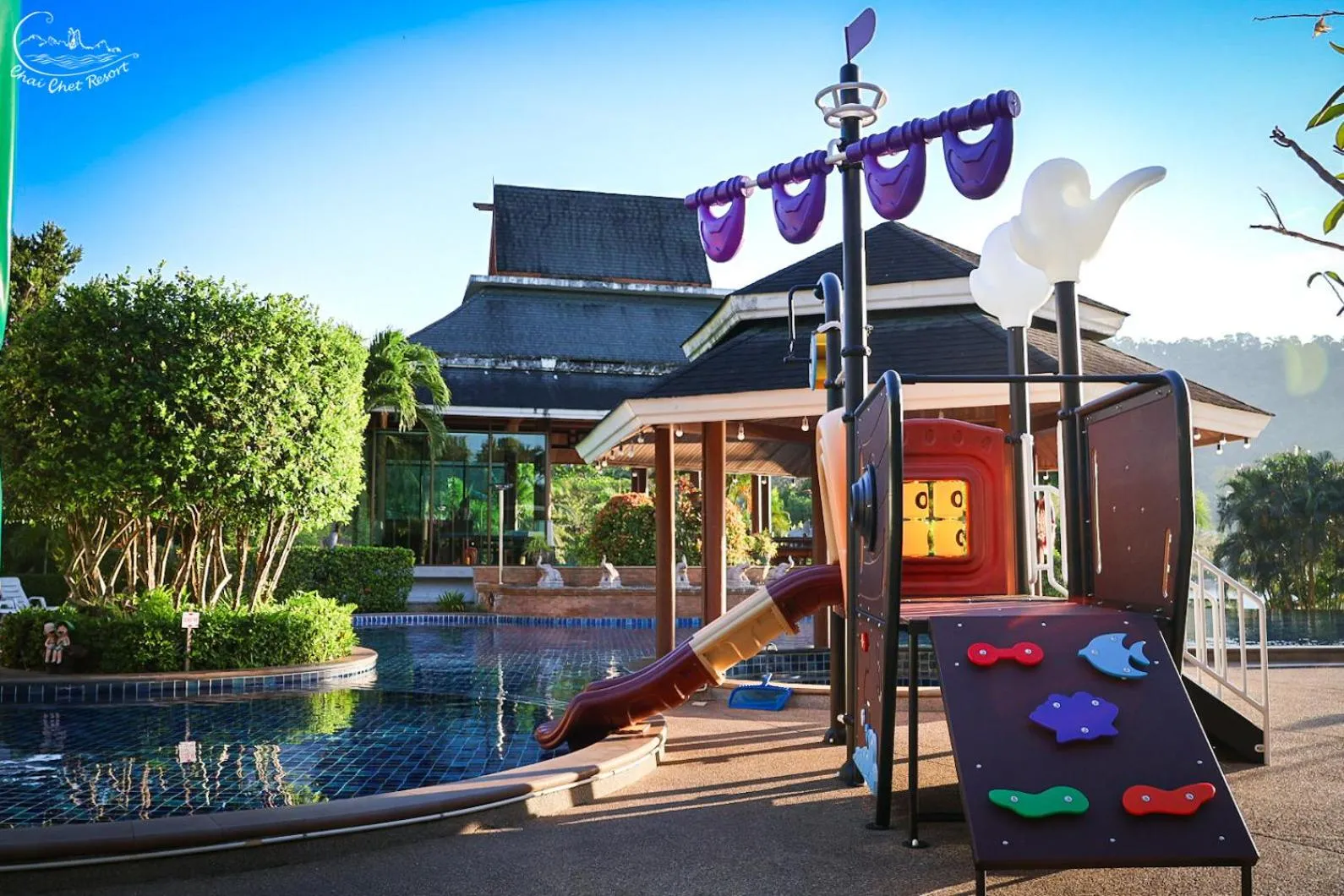 Swimming pool in Chai Chet Resort Koh Chang