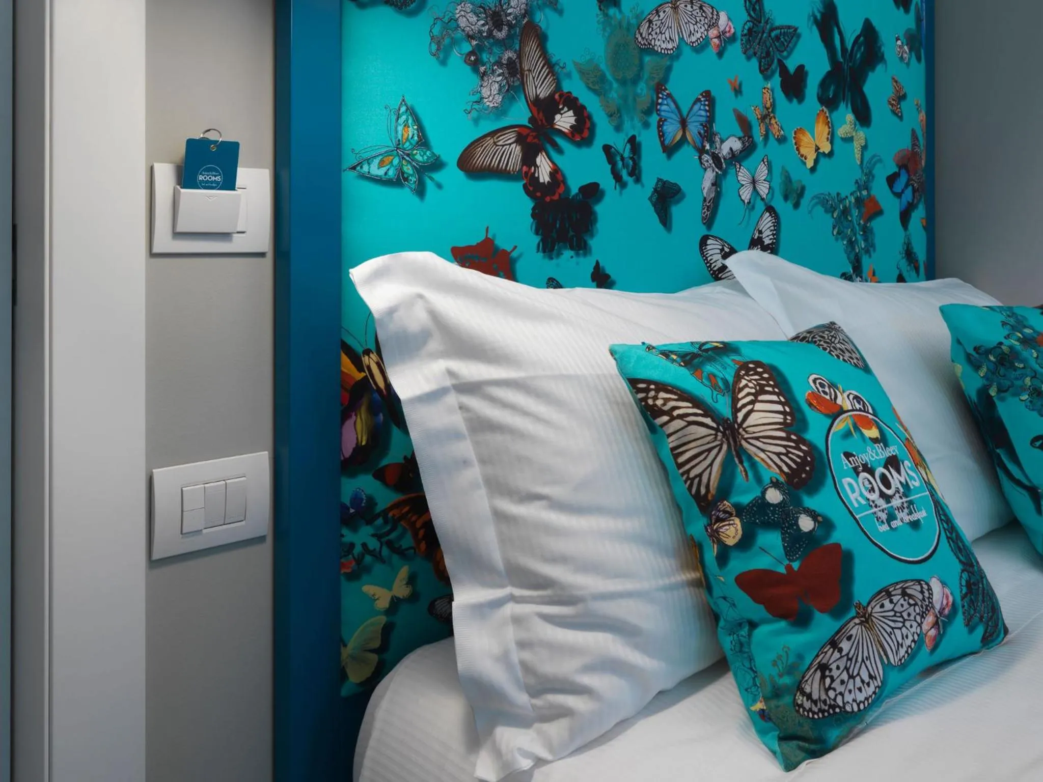 Decorative detail, Bed in Anjoy&Bleev Rooms