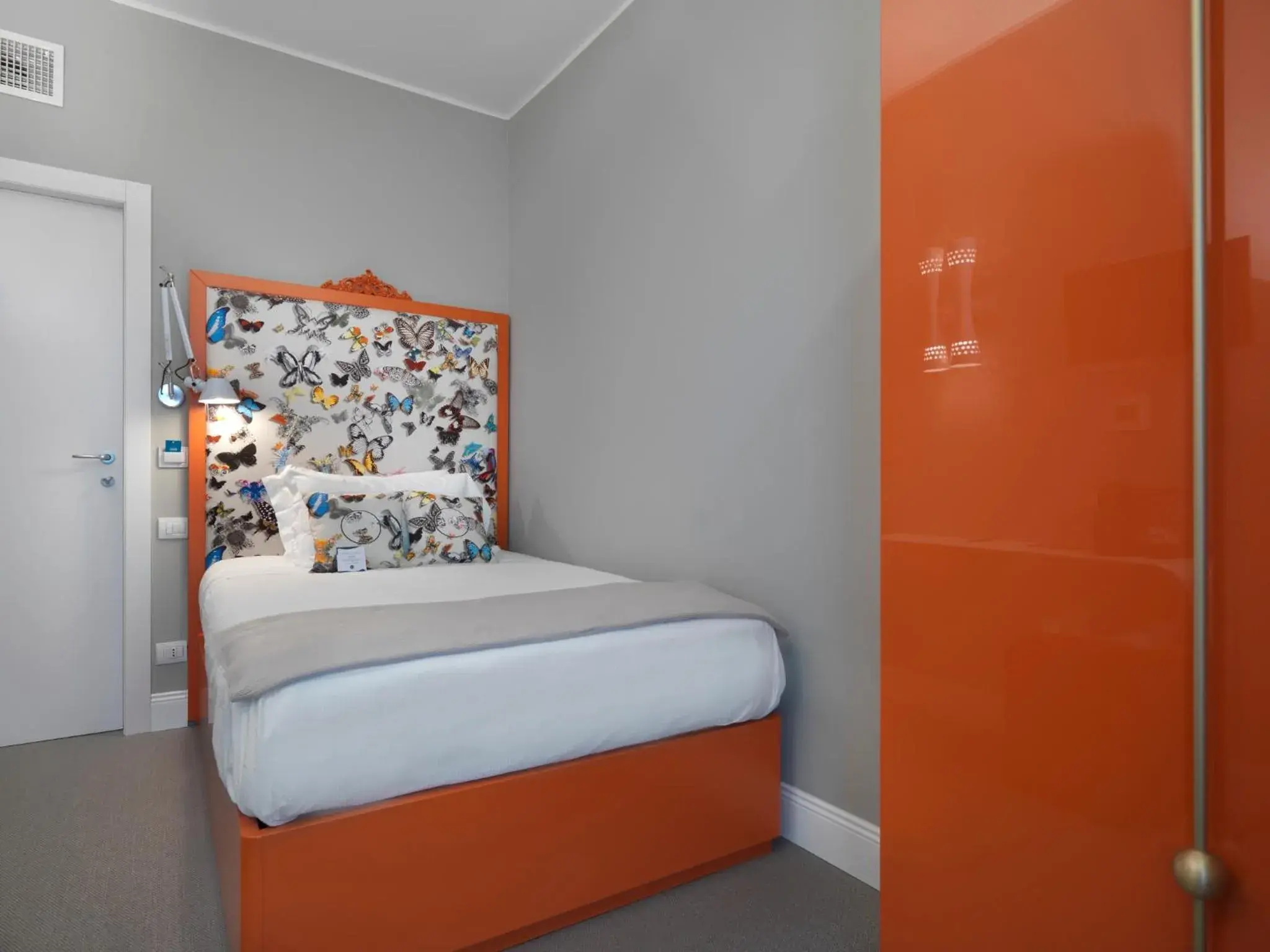 Queen Room with Balcony in Anjoy&Bleev Rooms Queen Room with Balcony in Anjoy&Bleev Rooms