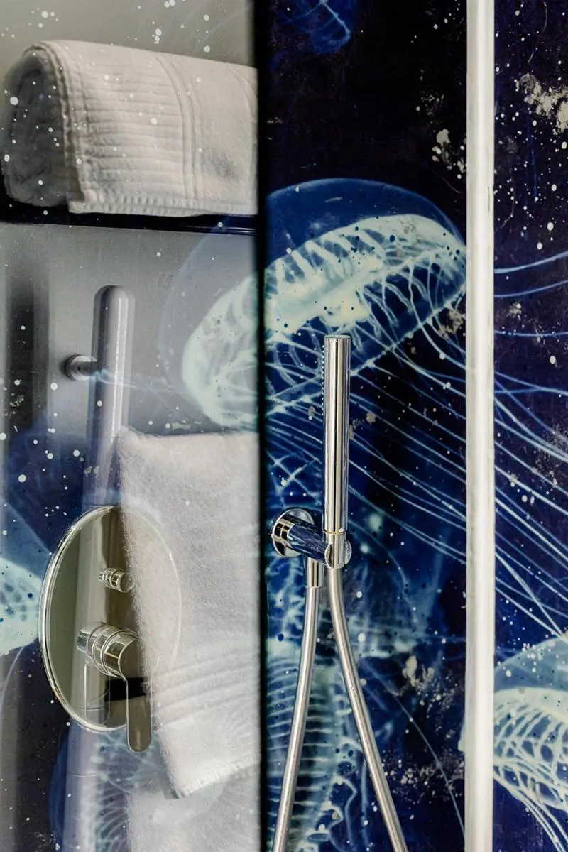 Shower in Anjoy&Bleev Rooms