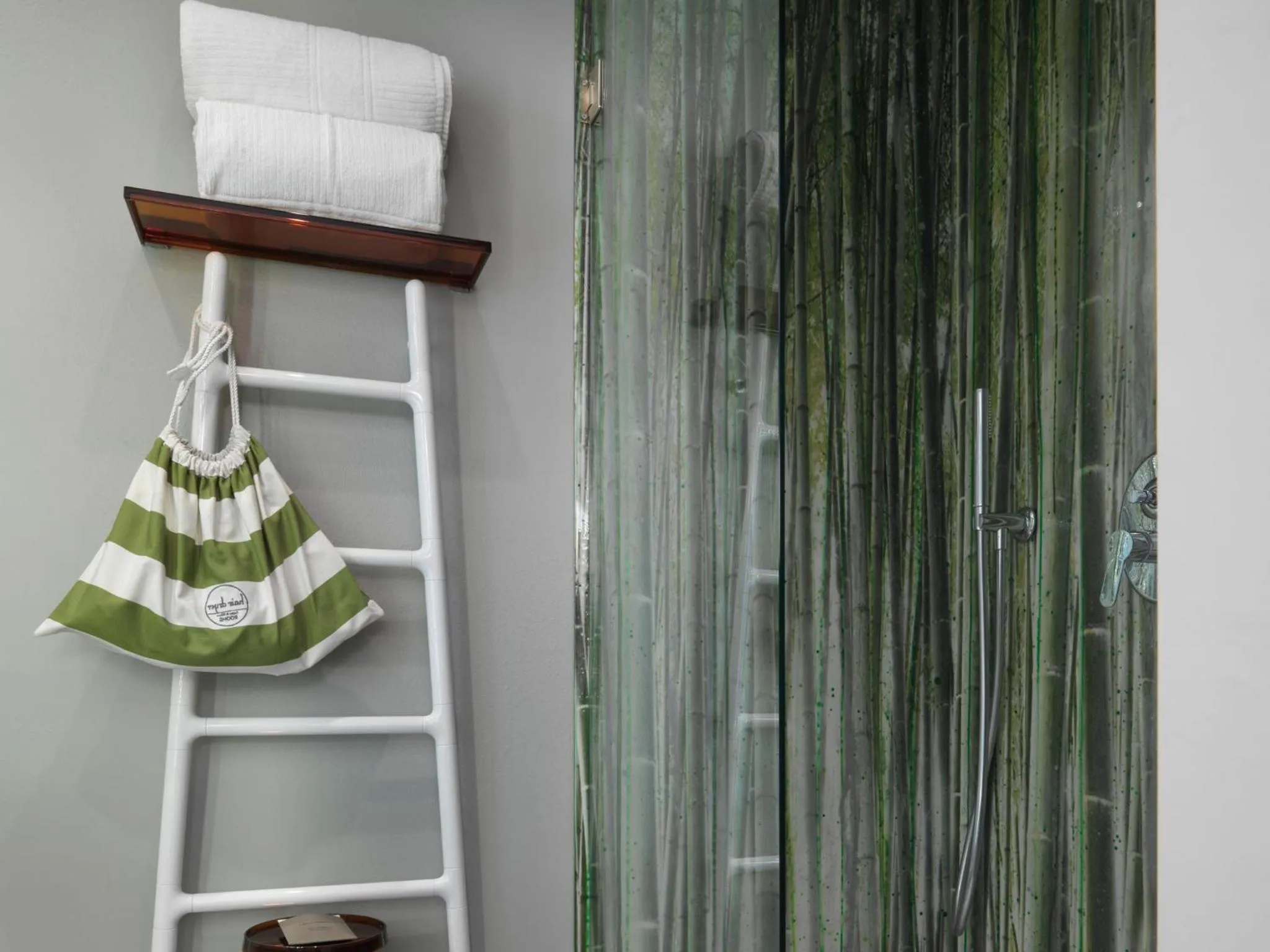 Shower in Anjoy&Bleev Rooms