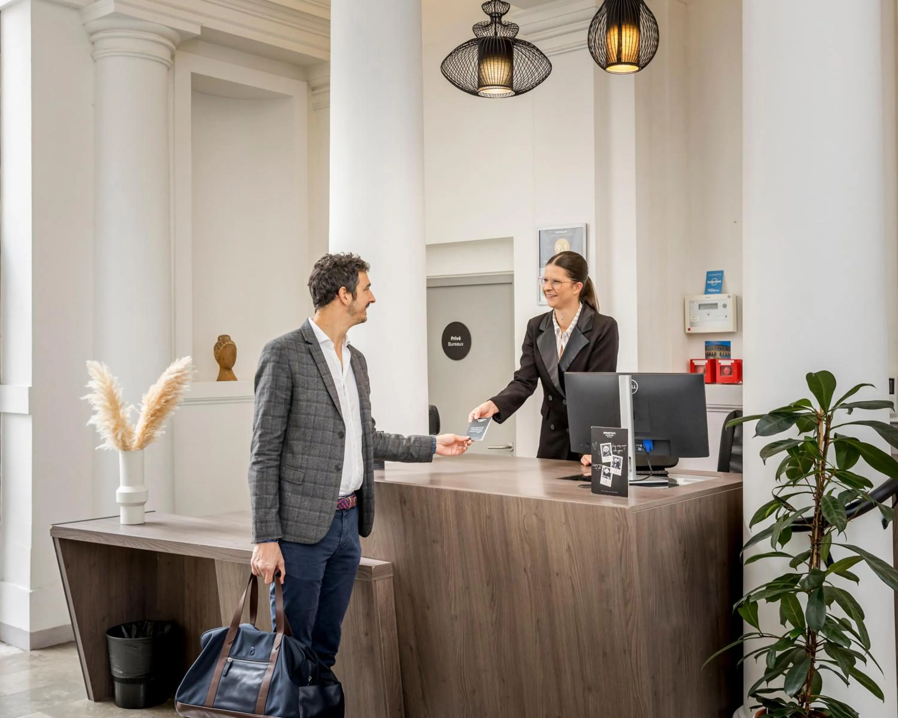Staff in Appart'City Collection Nîmes Arènes