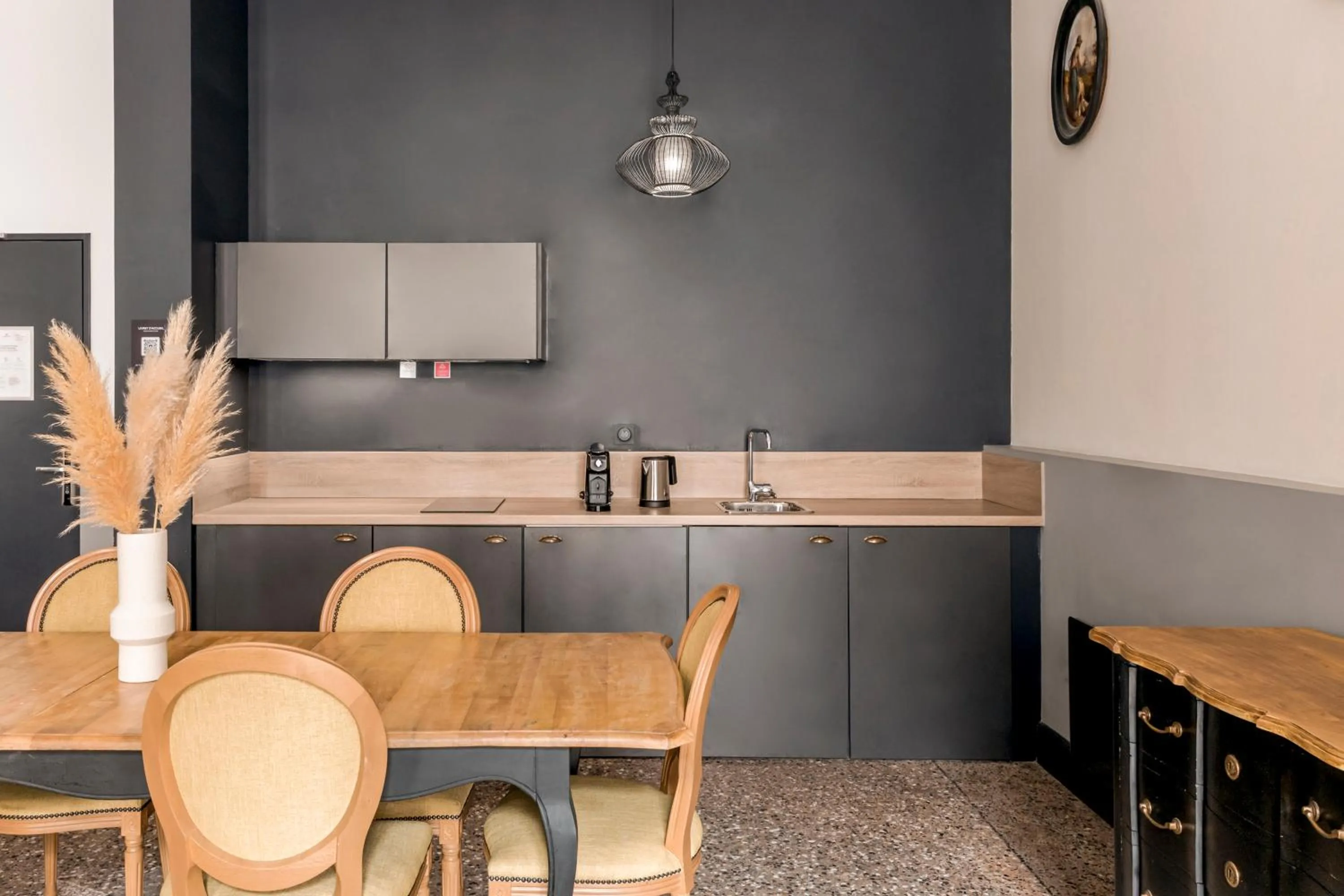 Coffee/tea facilities in Appart'City Collection Nîmes Arènes