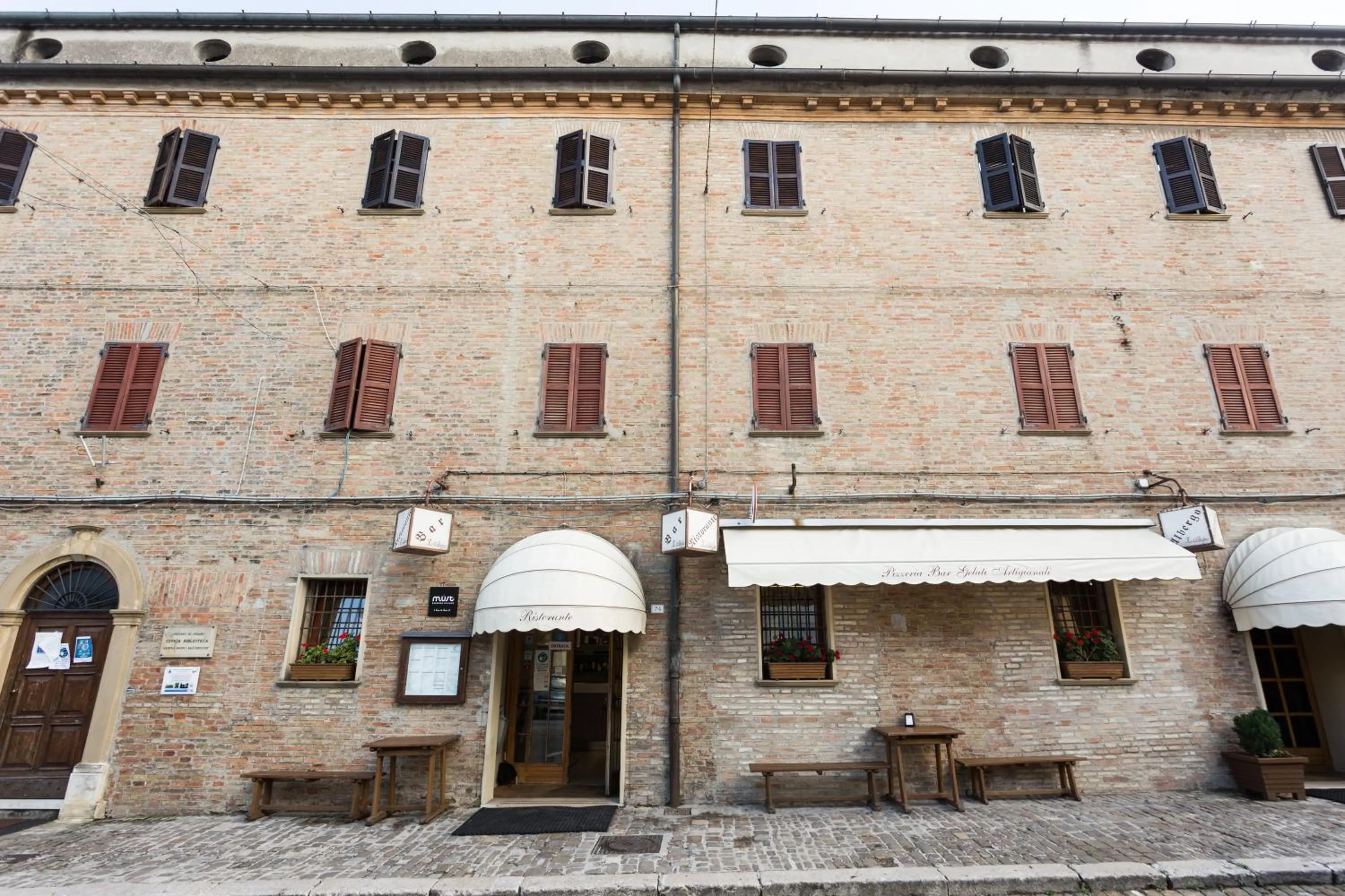 Property building in Il Castagno