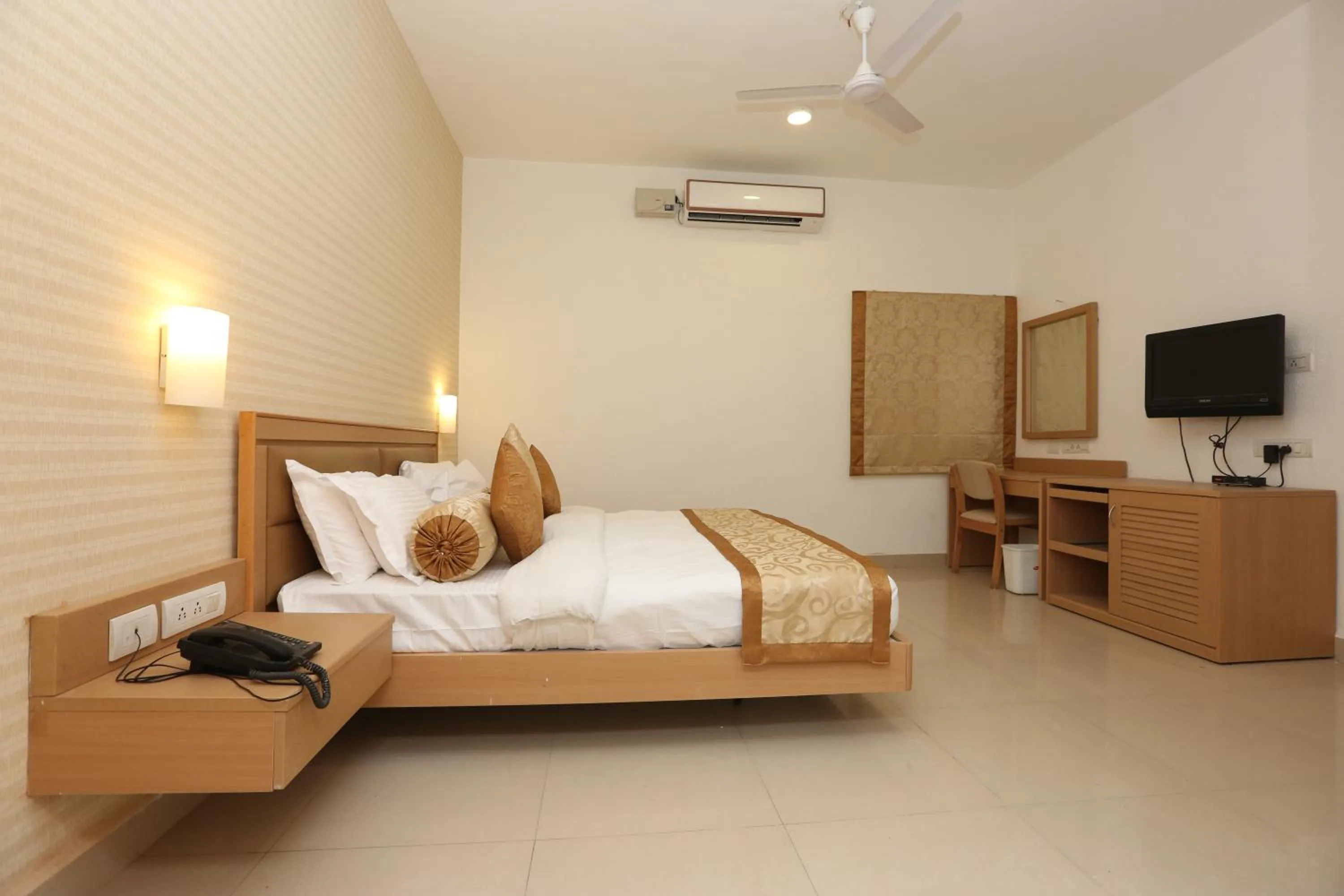Bedroom, Bed in Avenue 11 Boutique Residences, Poes Garden Chennai