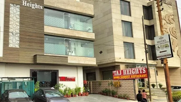 Facade/entrance in Hotel Taj Heights