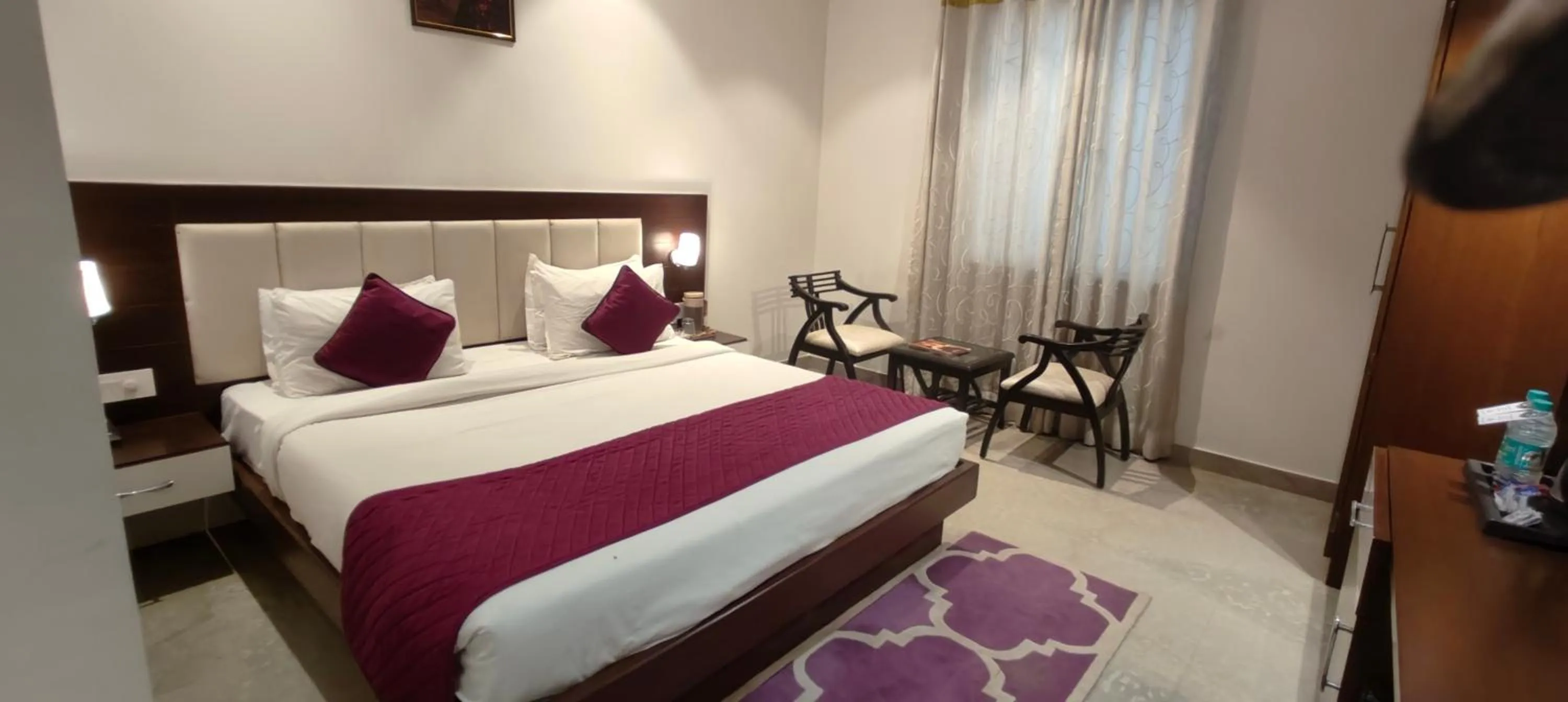 Bed in Hotel Taj Heights