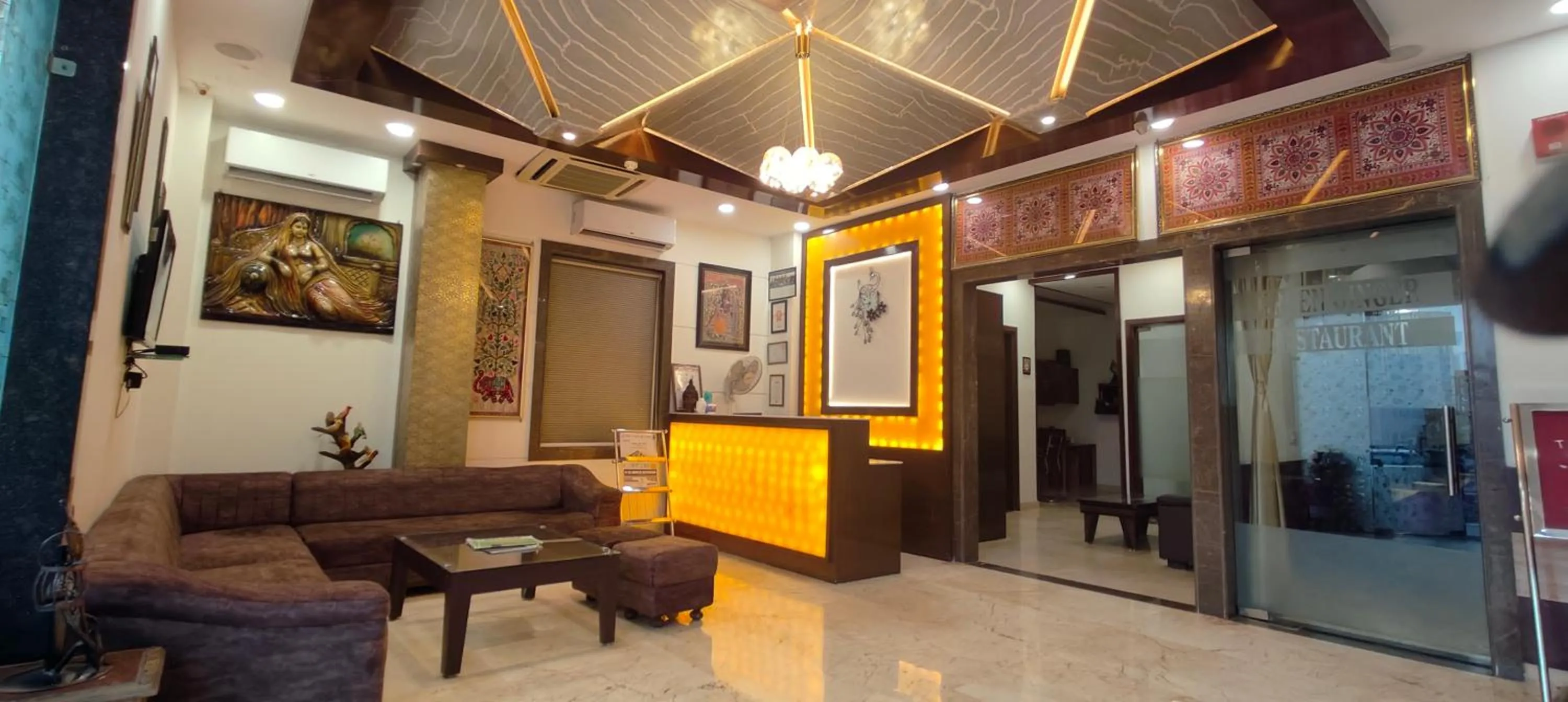 Lobby or reception in Hotel Taj Heights