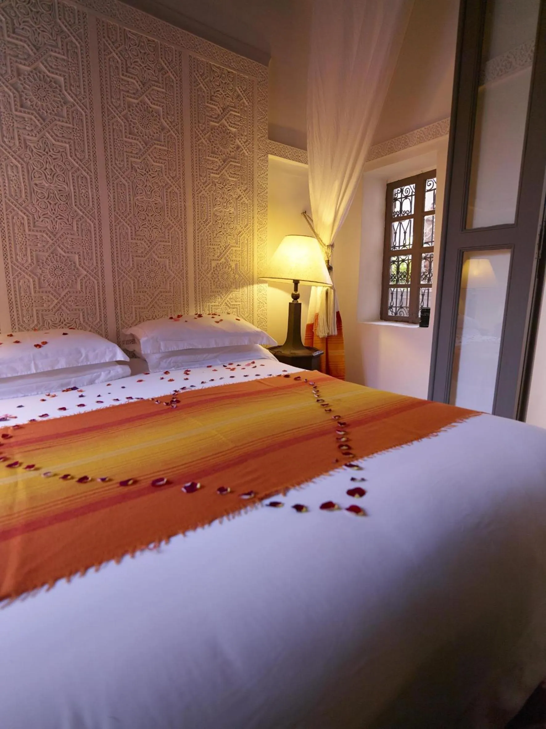 Photo of the whole room, Bed in Riad Les Jardins d'Henia