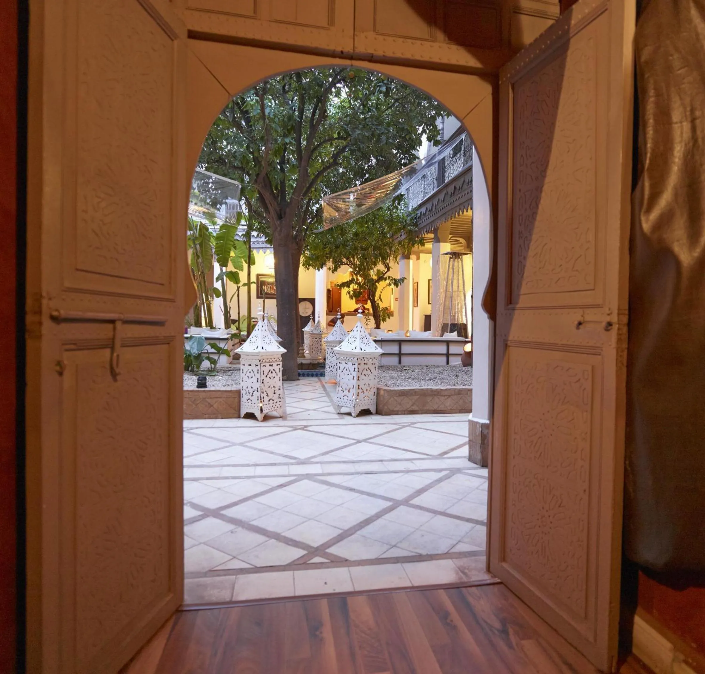 Patio in Riad Les Jardins d'Henia