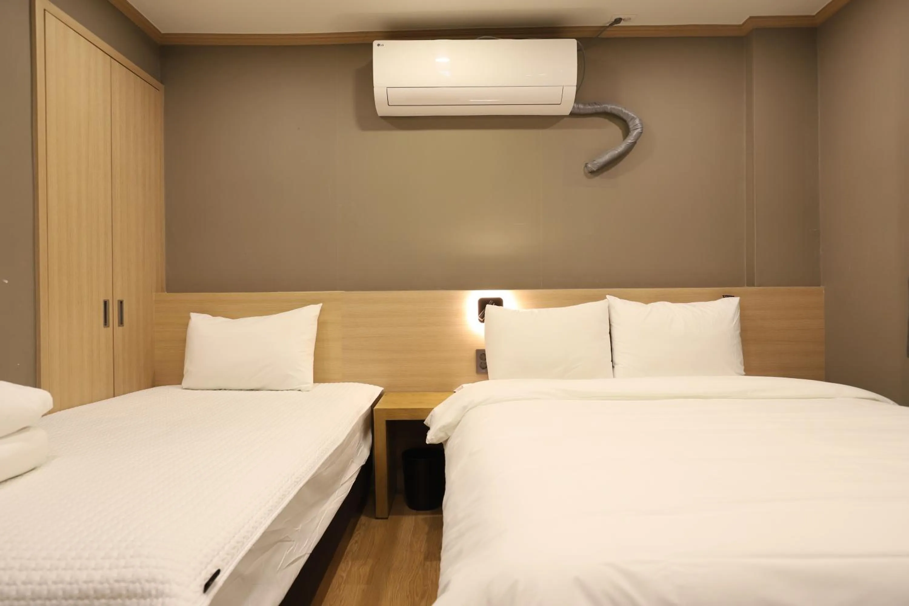 Bed in Busan Nokcheon Hot Spring Hotel