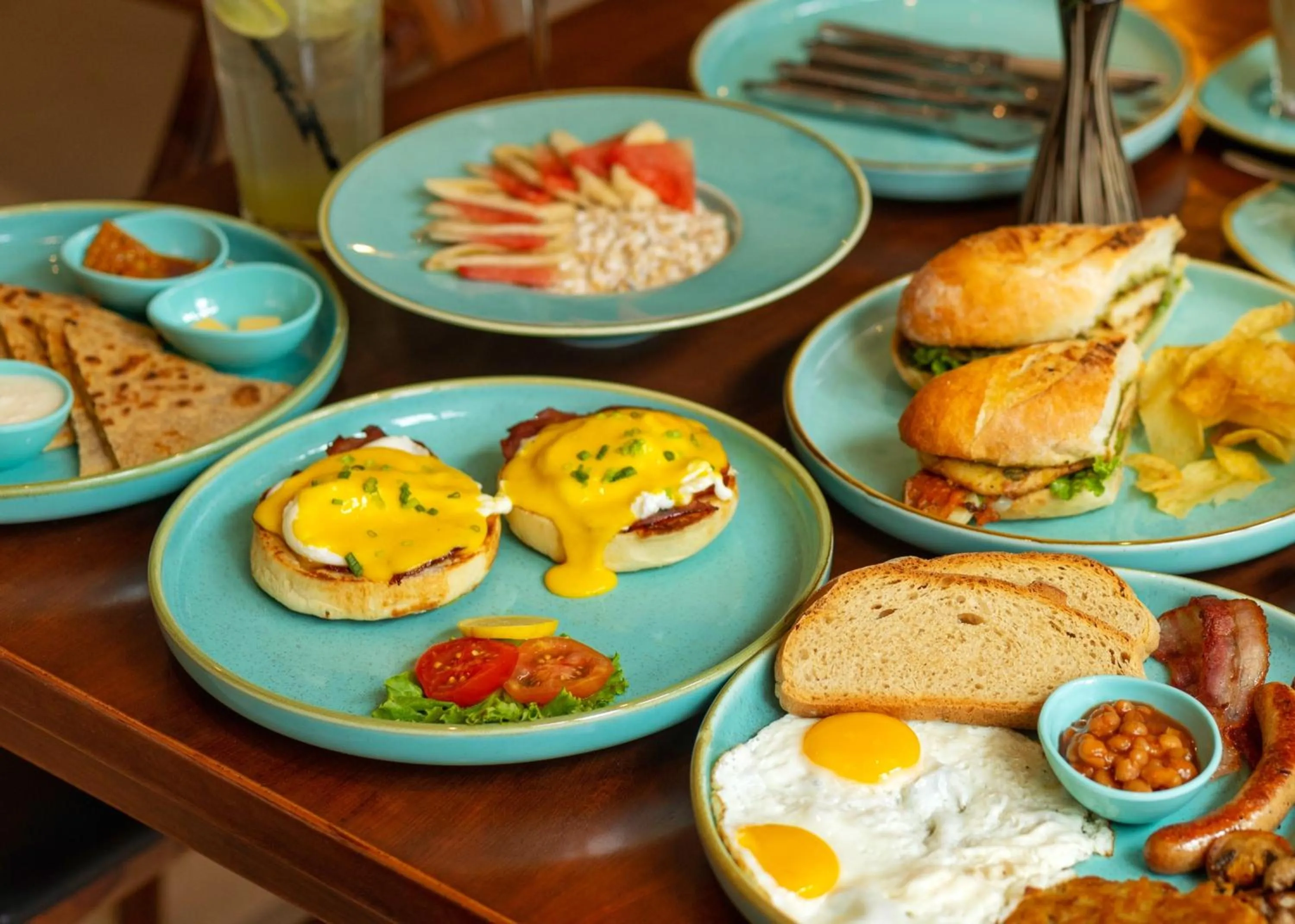 Breakfast in Central Courtyard Thamel - Heritage Hötel & Artisan Café