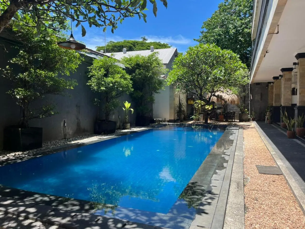 Swimming pool in Tendan Residence Hotel