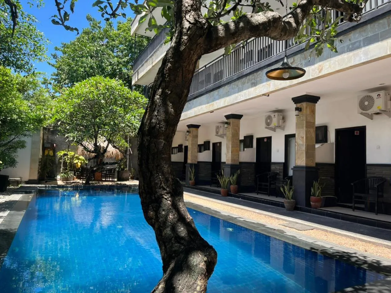 Swimming pool in Tendan Residence Hotel