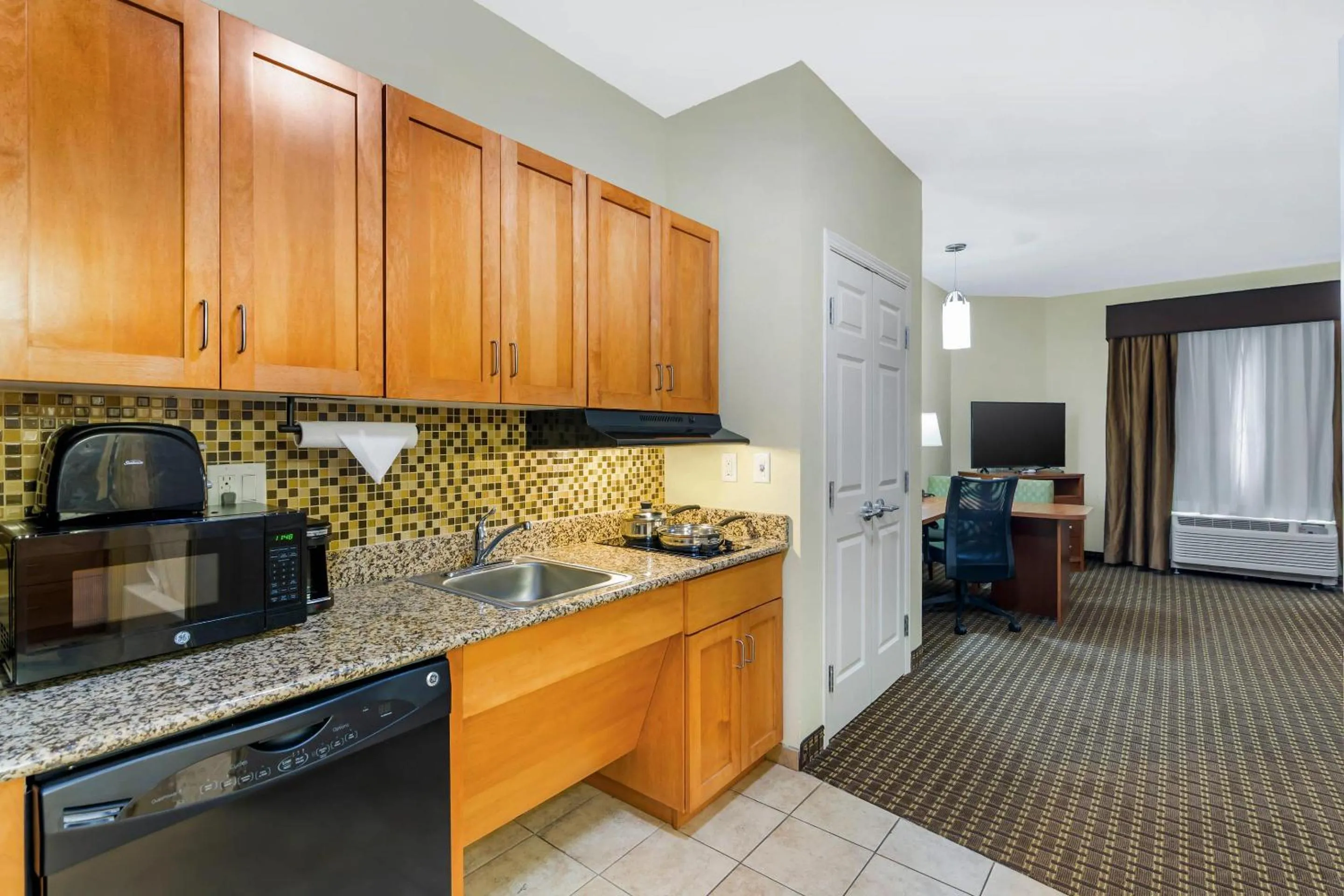 Bedroom in MainStay Suites Stanley