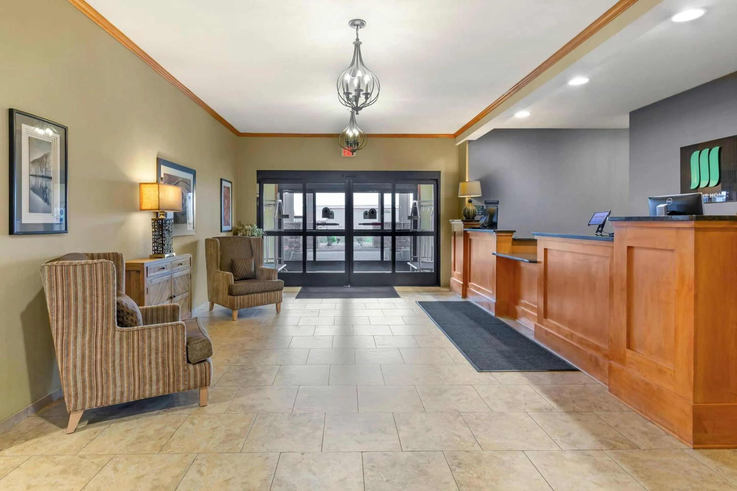 Lobby or reception in MainStay Suites Stanley