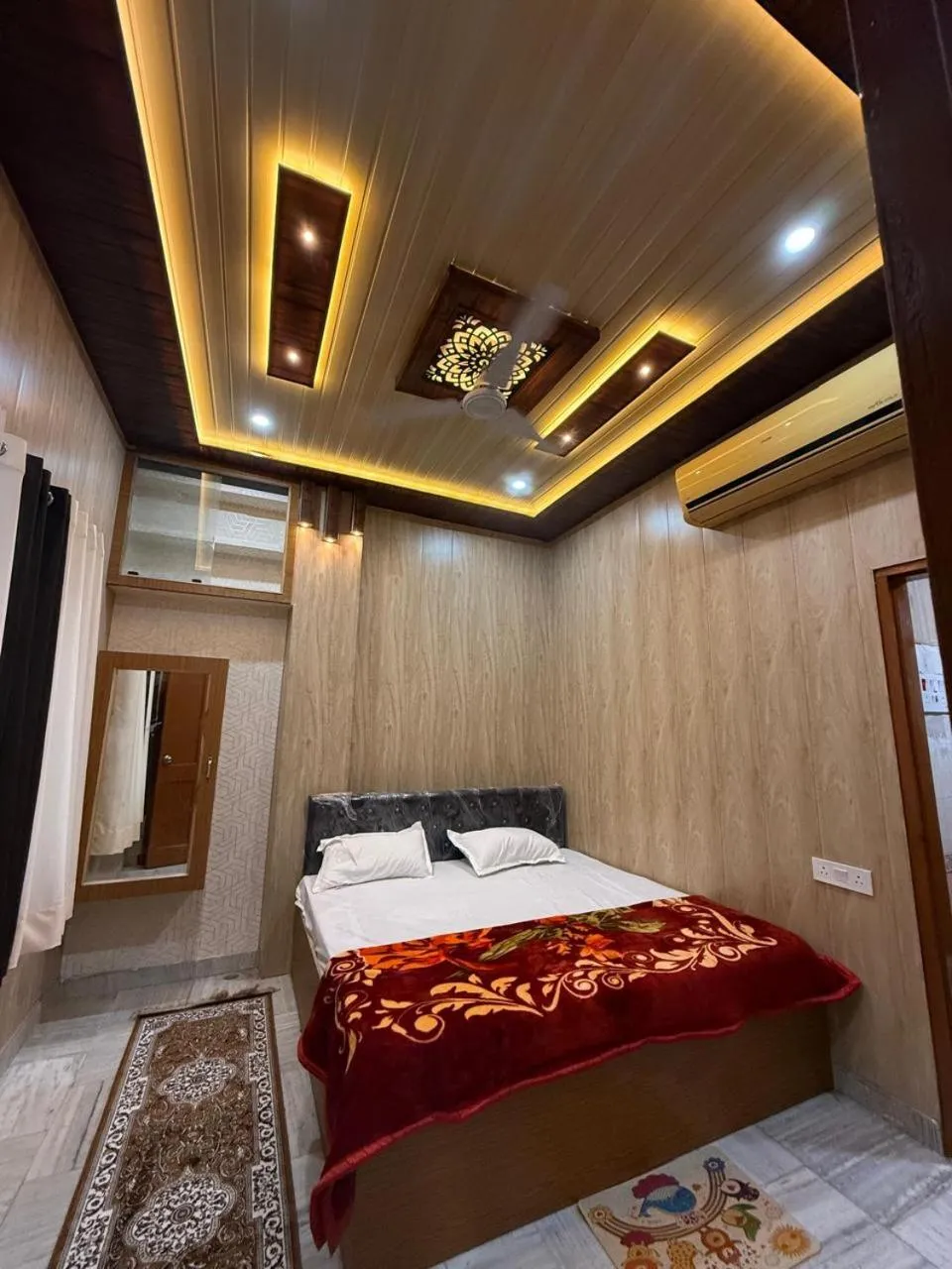 shri shyam kashi stay