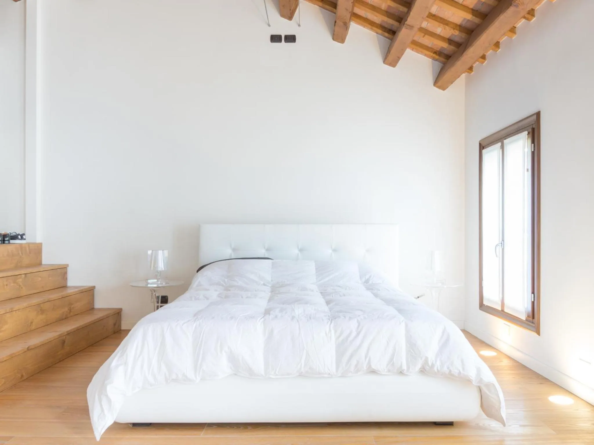 Photo of the whole room, Bed in Residence Le Bugne