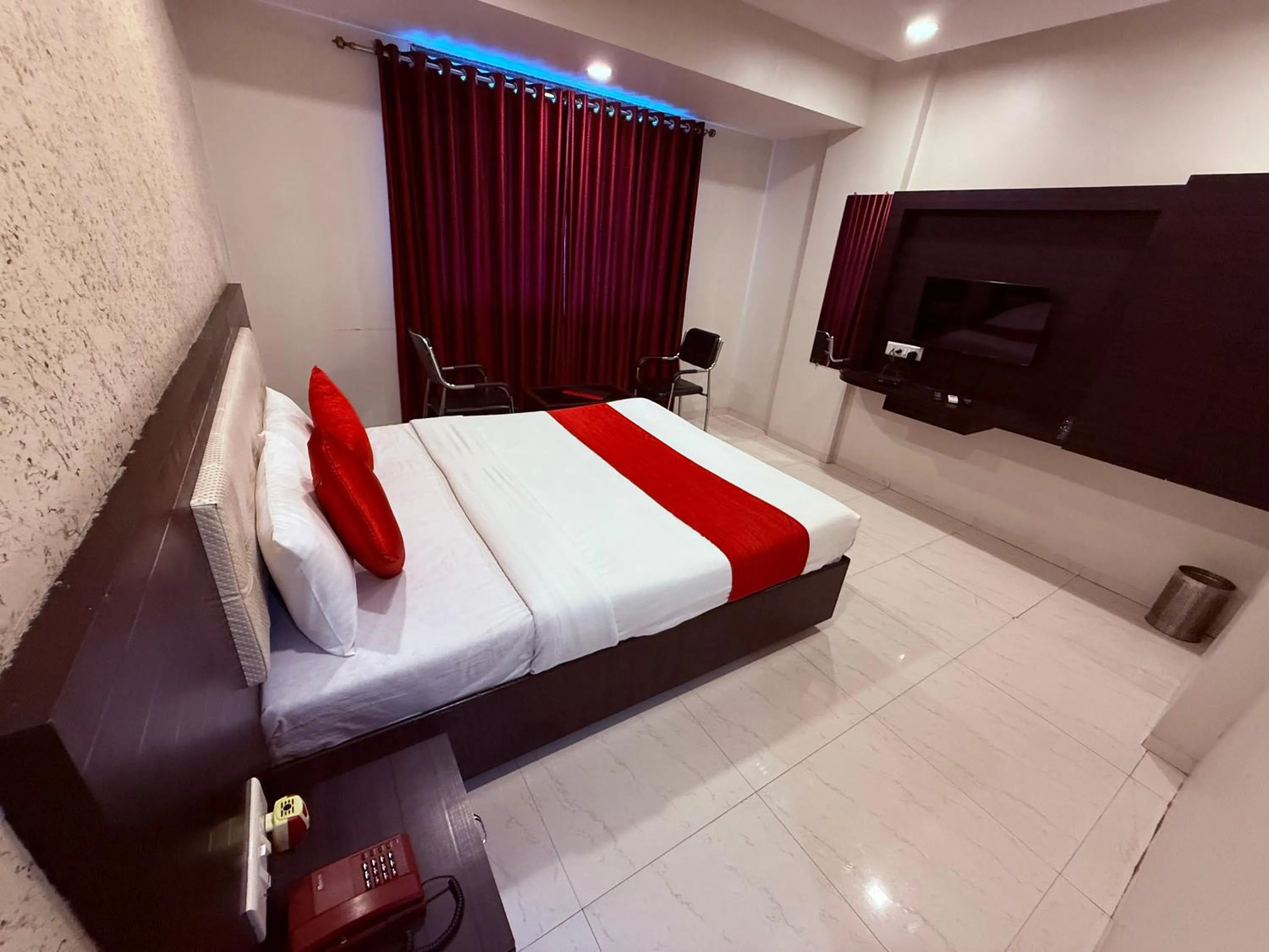 Photo of the whole room, Bed in Hotel Arya Residency Rabale