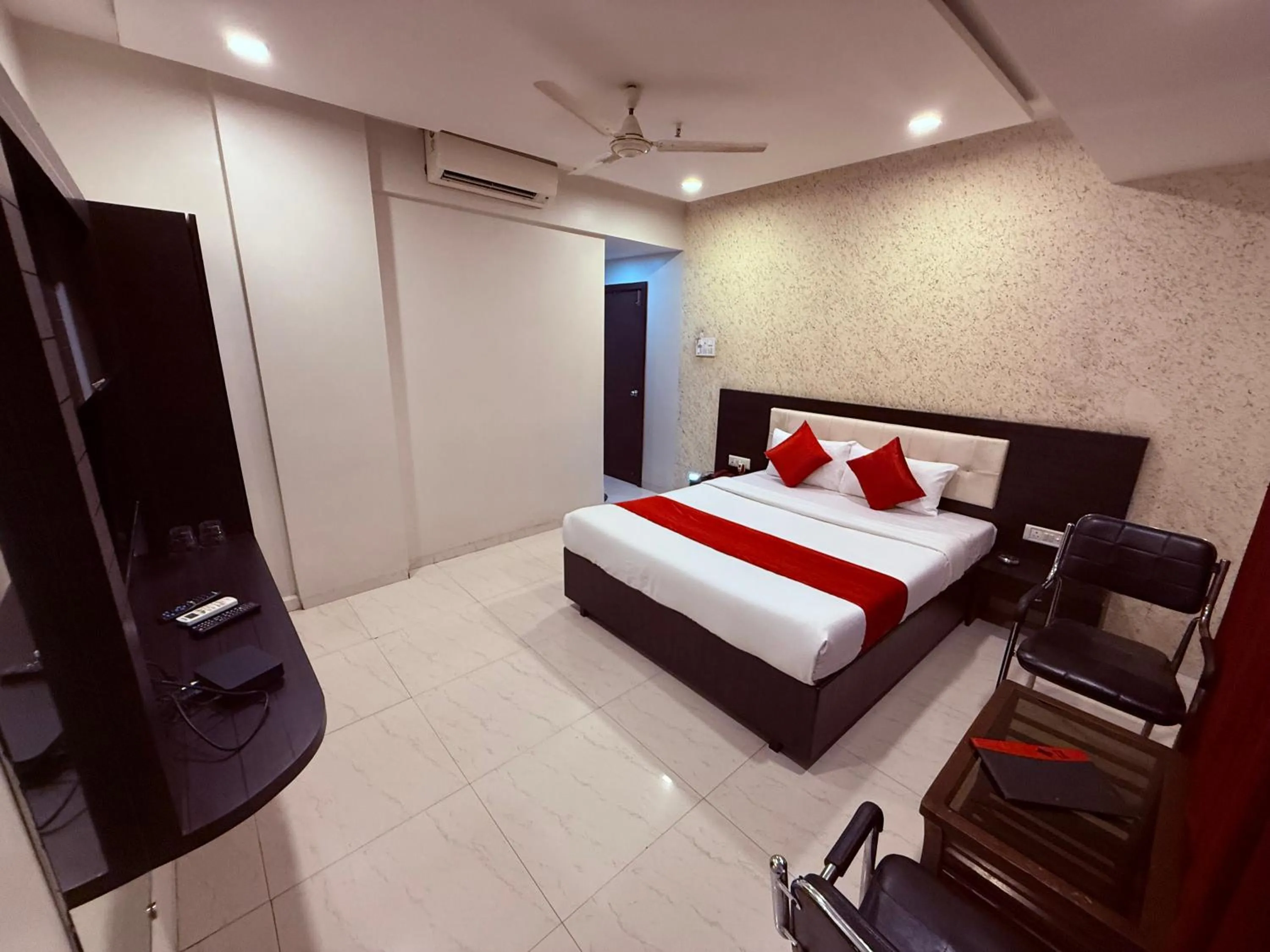 Photo of the whole room, Bed in Hotel Arya Residency Rabale