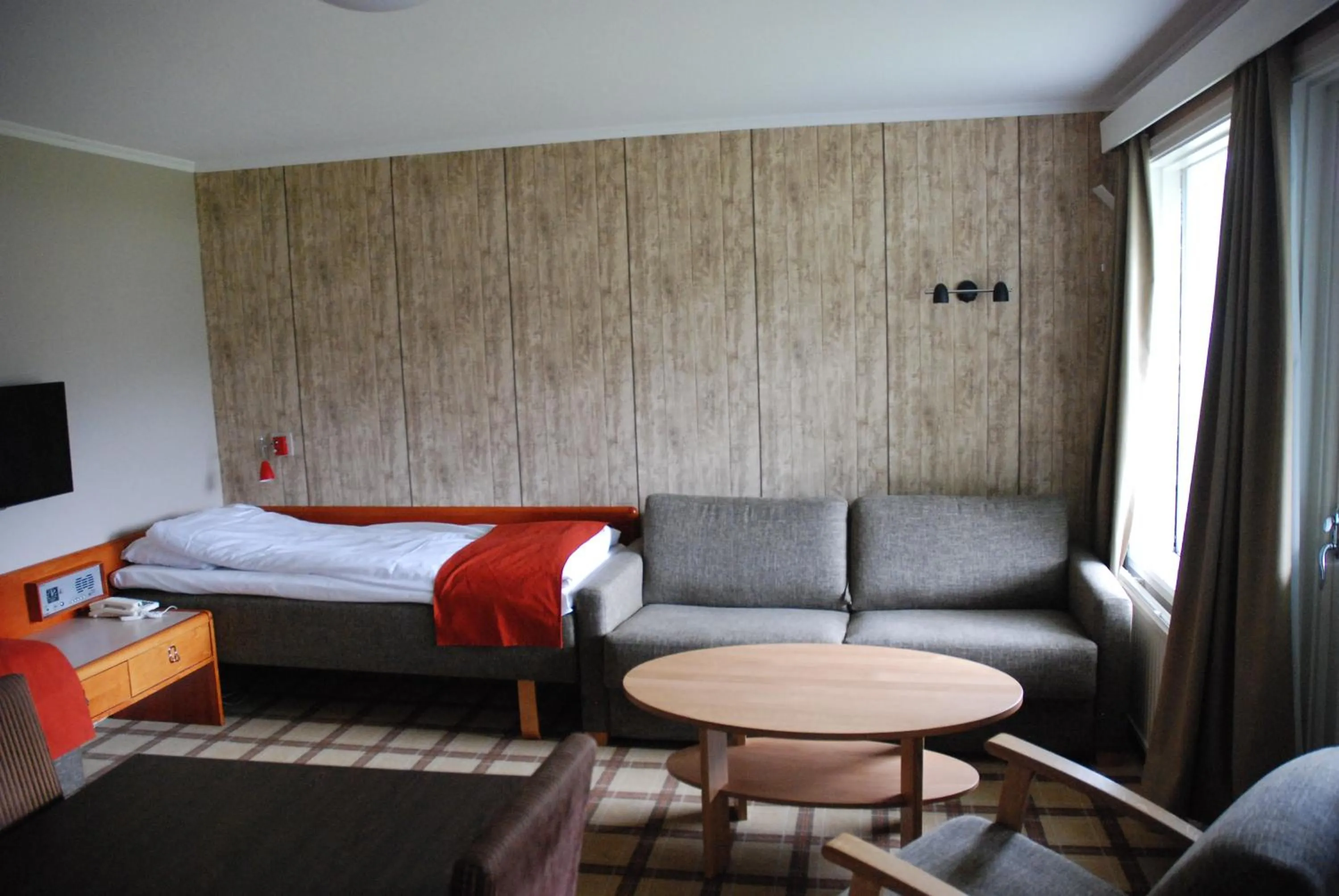 Day, Bed in Fleischer's Motel