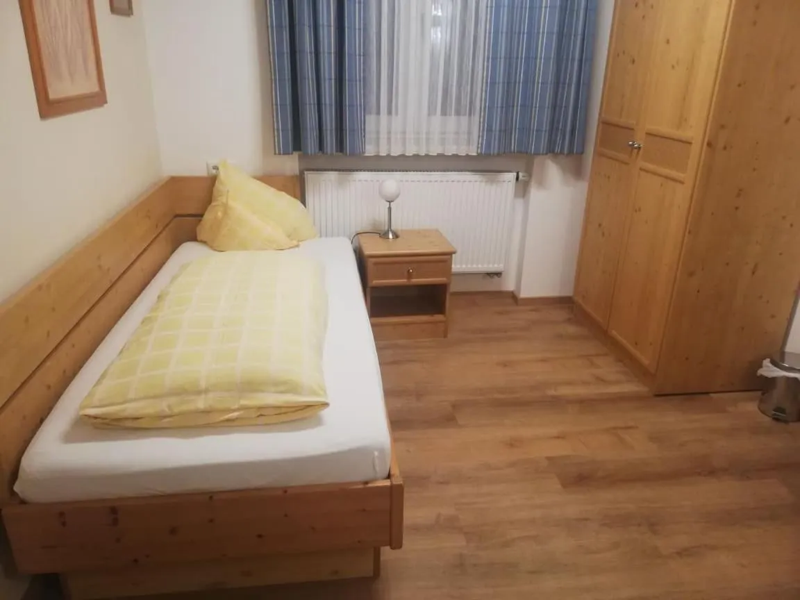 Bed in Gasthaus Felsenwastl