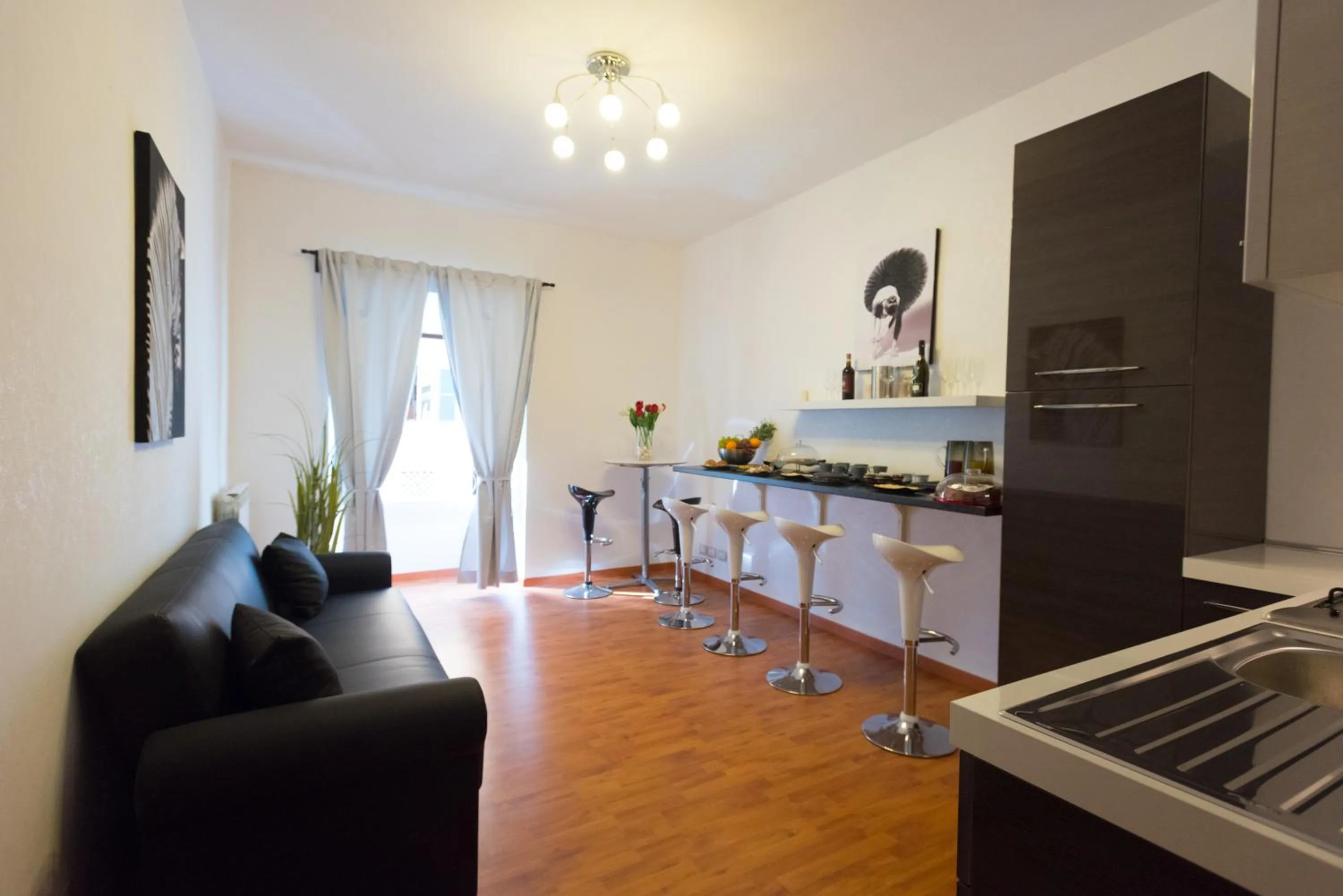 Communal lounge/ TV room in Vatican Art Place