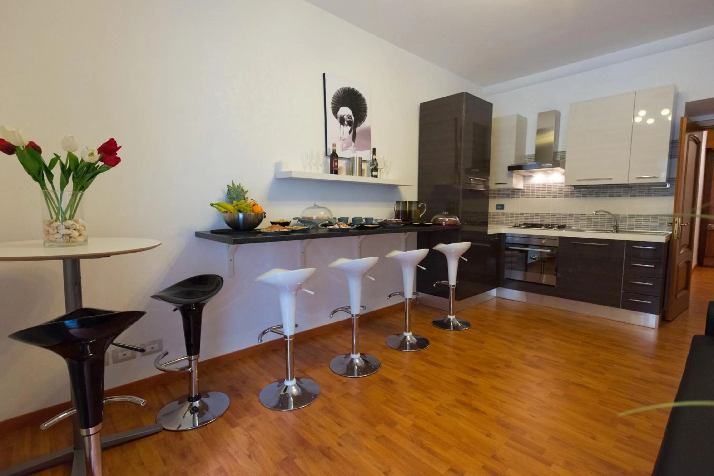 Communal kitchen in Vatican Art Place