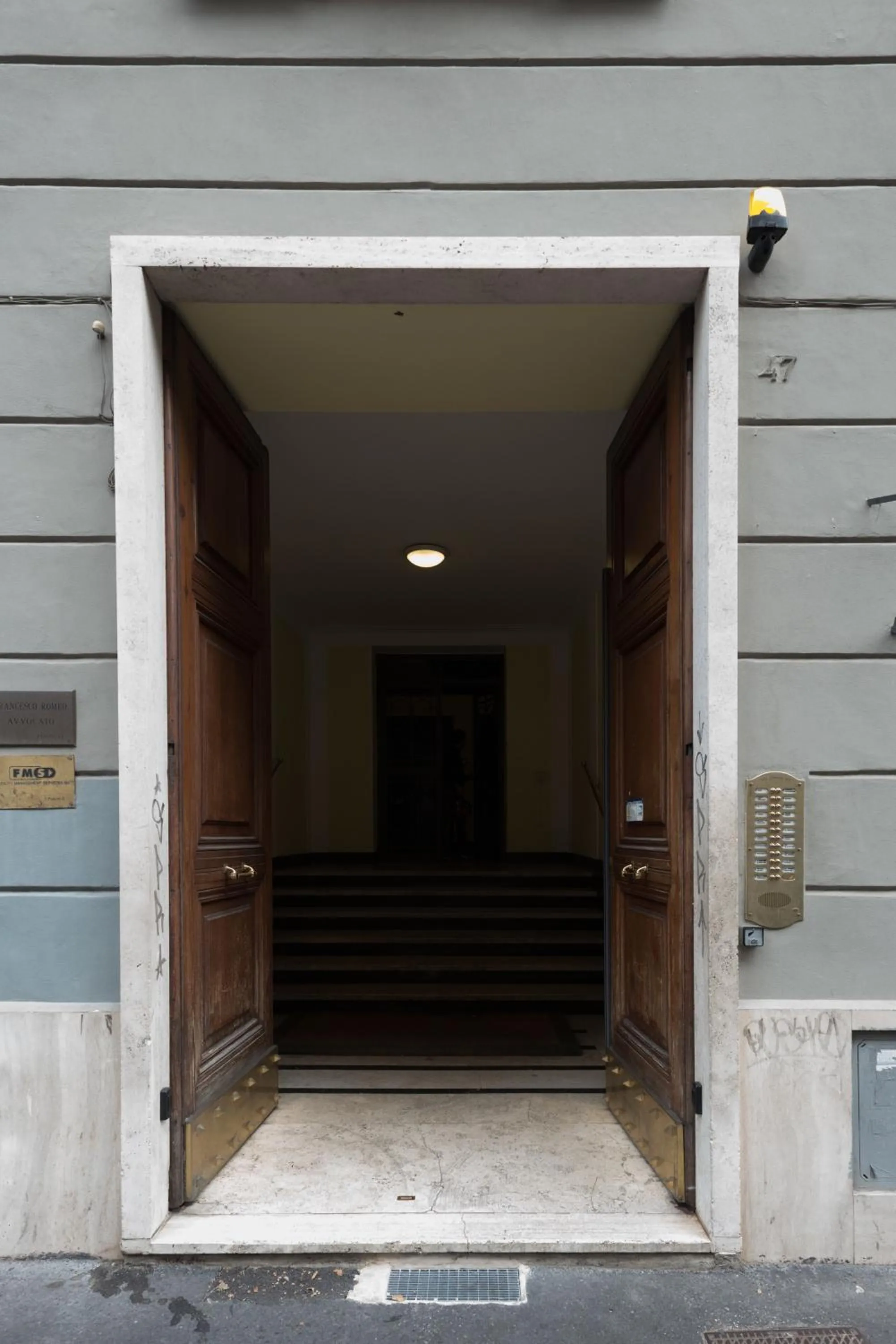 Property building in Vatican Art Place