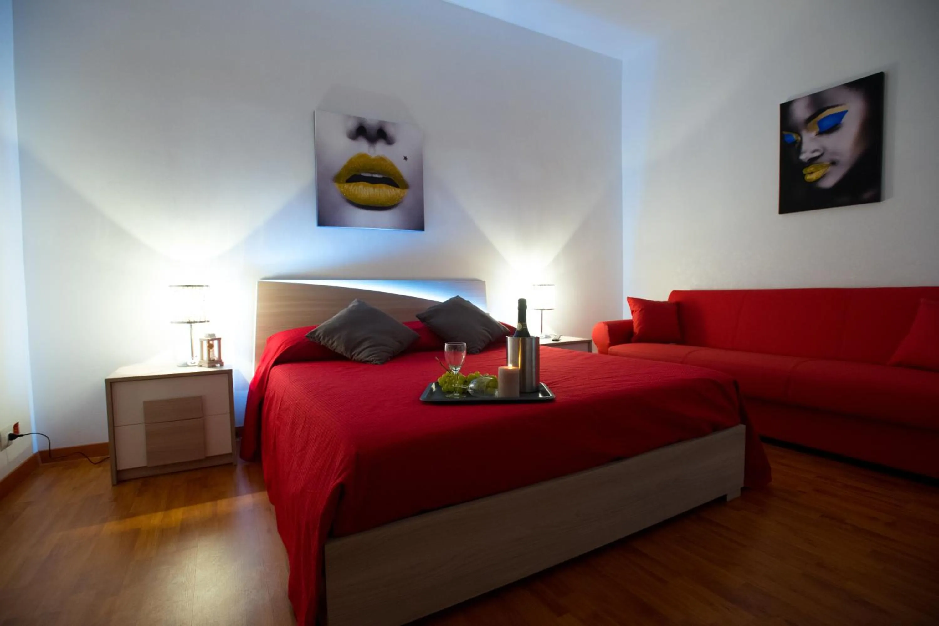 Photo of the whole room, Bed in Vatican Art Place
