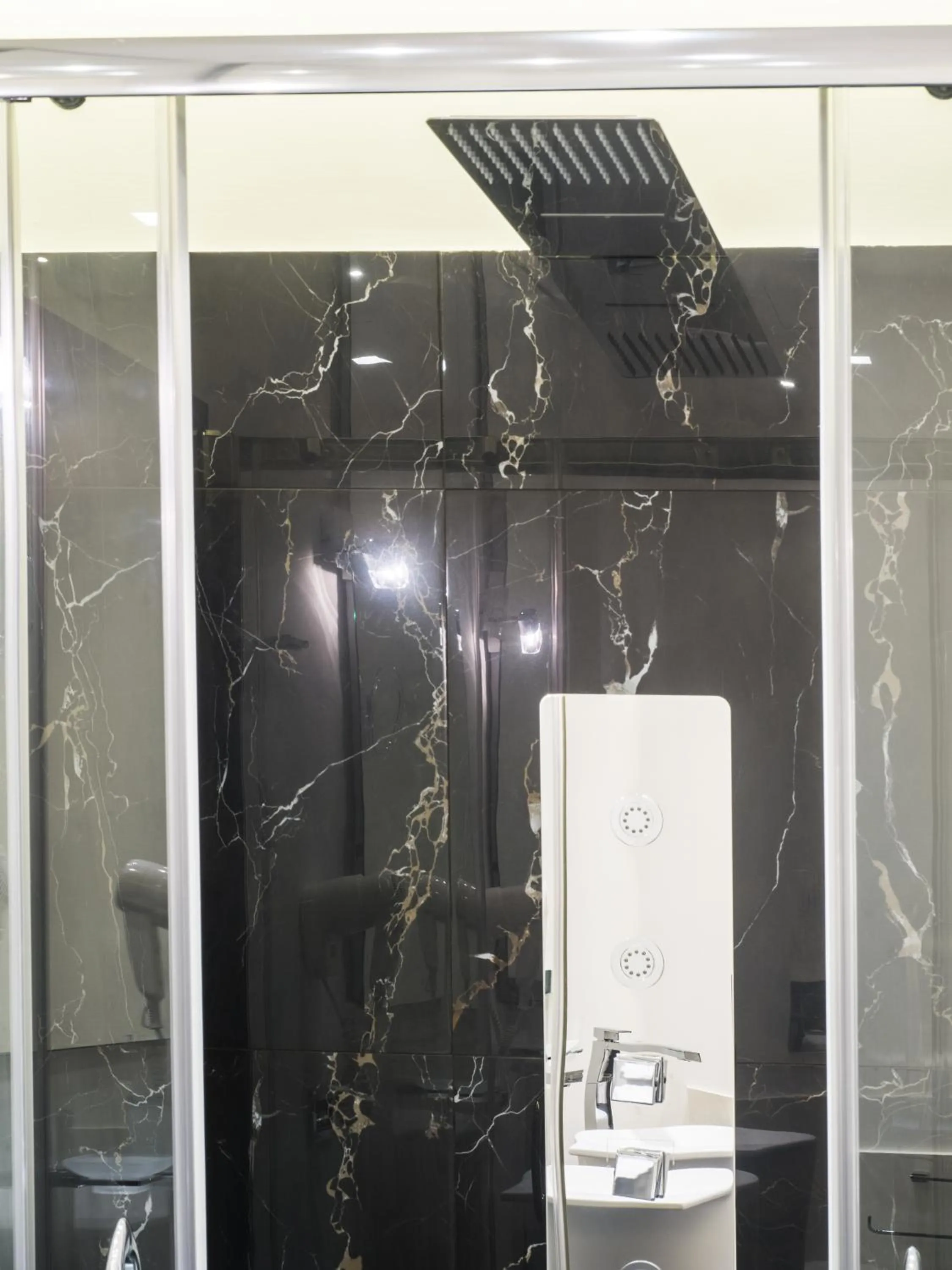 Bathroom in Navona Living Rome