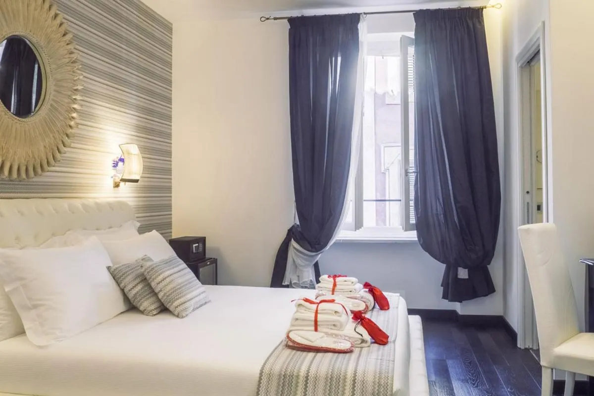 Bedroom, Bed in Navona Living Rome