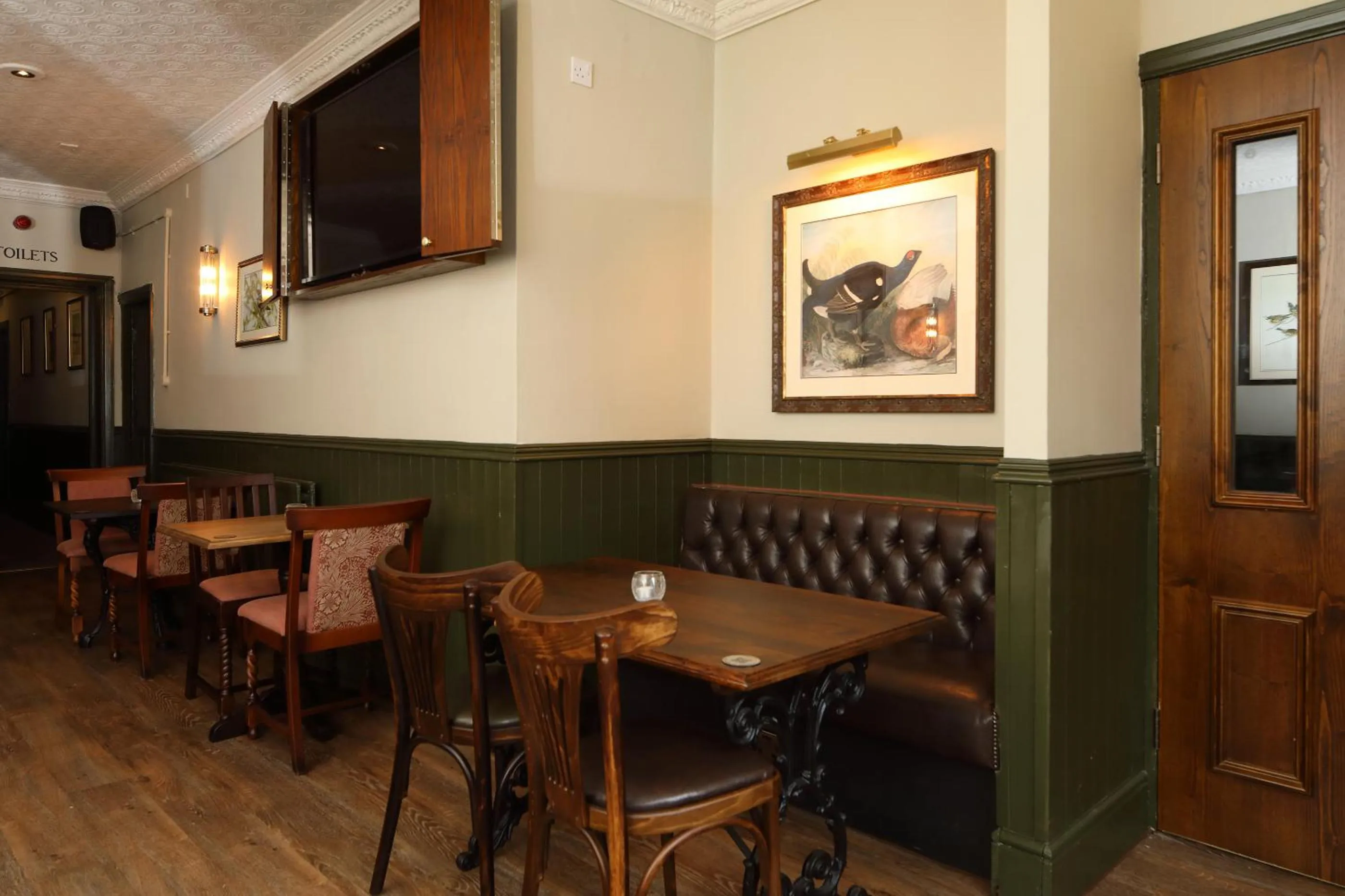 Dining area in The Avenue