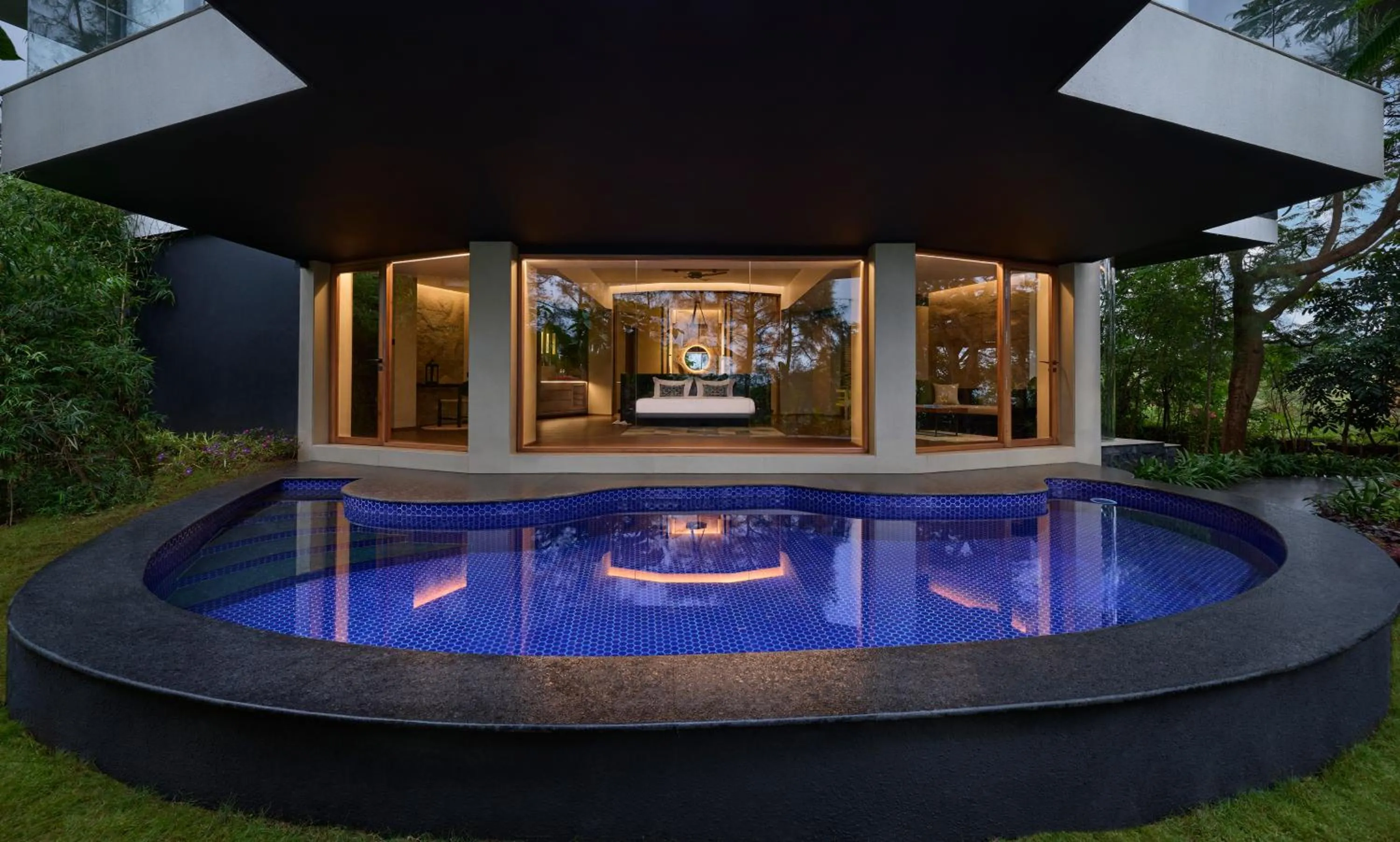 Night in Resort Amanzi