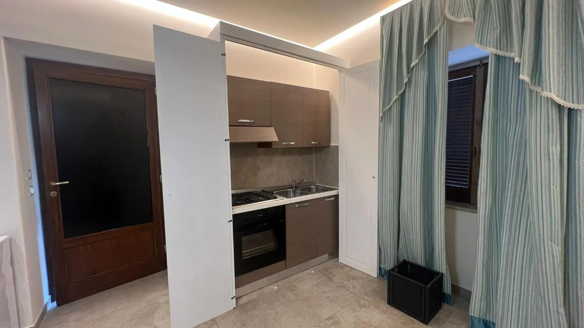 Kitchen or kitchenette in Caputaquis