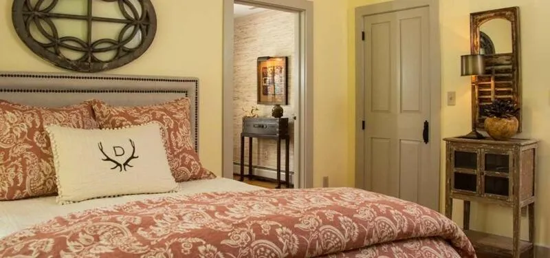 Bed in Deer Brook Inn
