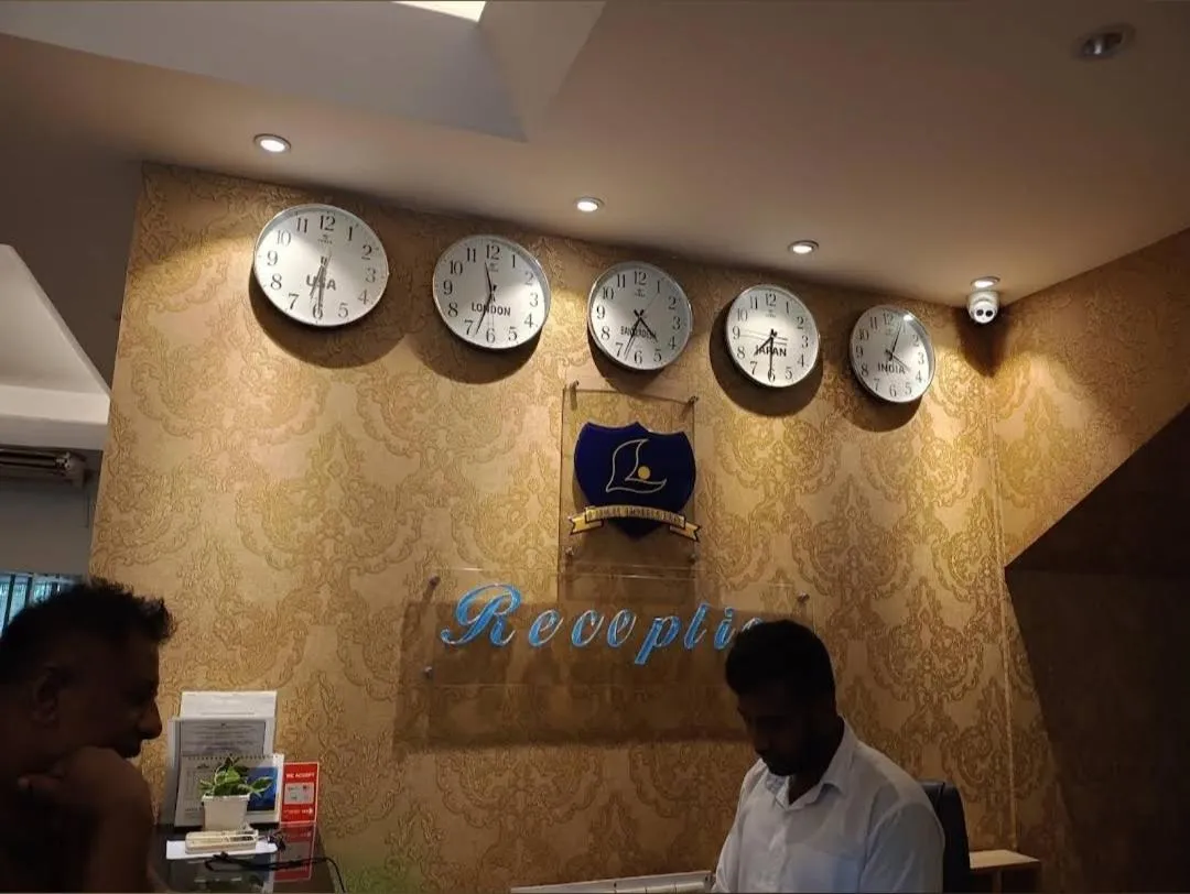 Laurel Lakefront Hotel